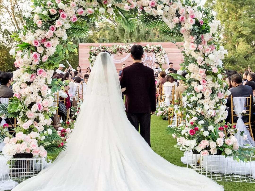 户外草坪婚礼  唯爱婚礼