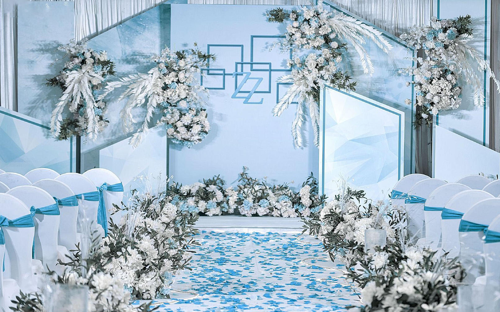 送五千礼包低预算高性价&蒂芙尼蓝创意清新浪漫婚礼