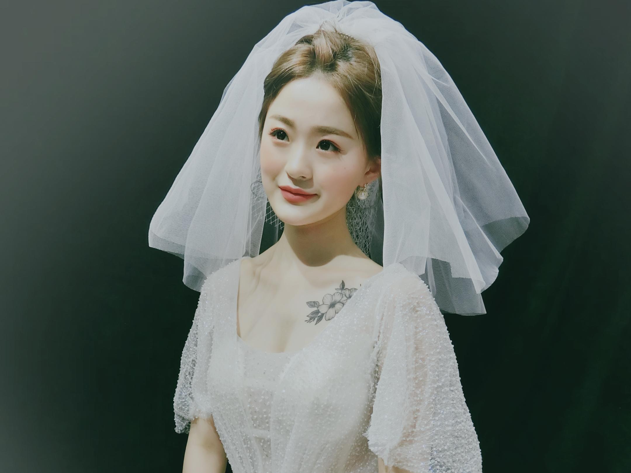 《红馆新娘》资深级化妆师---楠楠老师