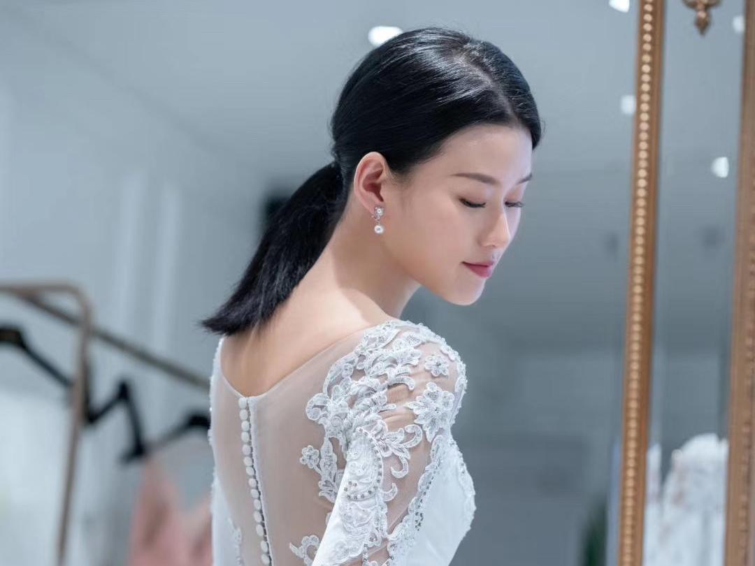 JOY新娘——特惠抢定婚纱三件套