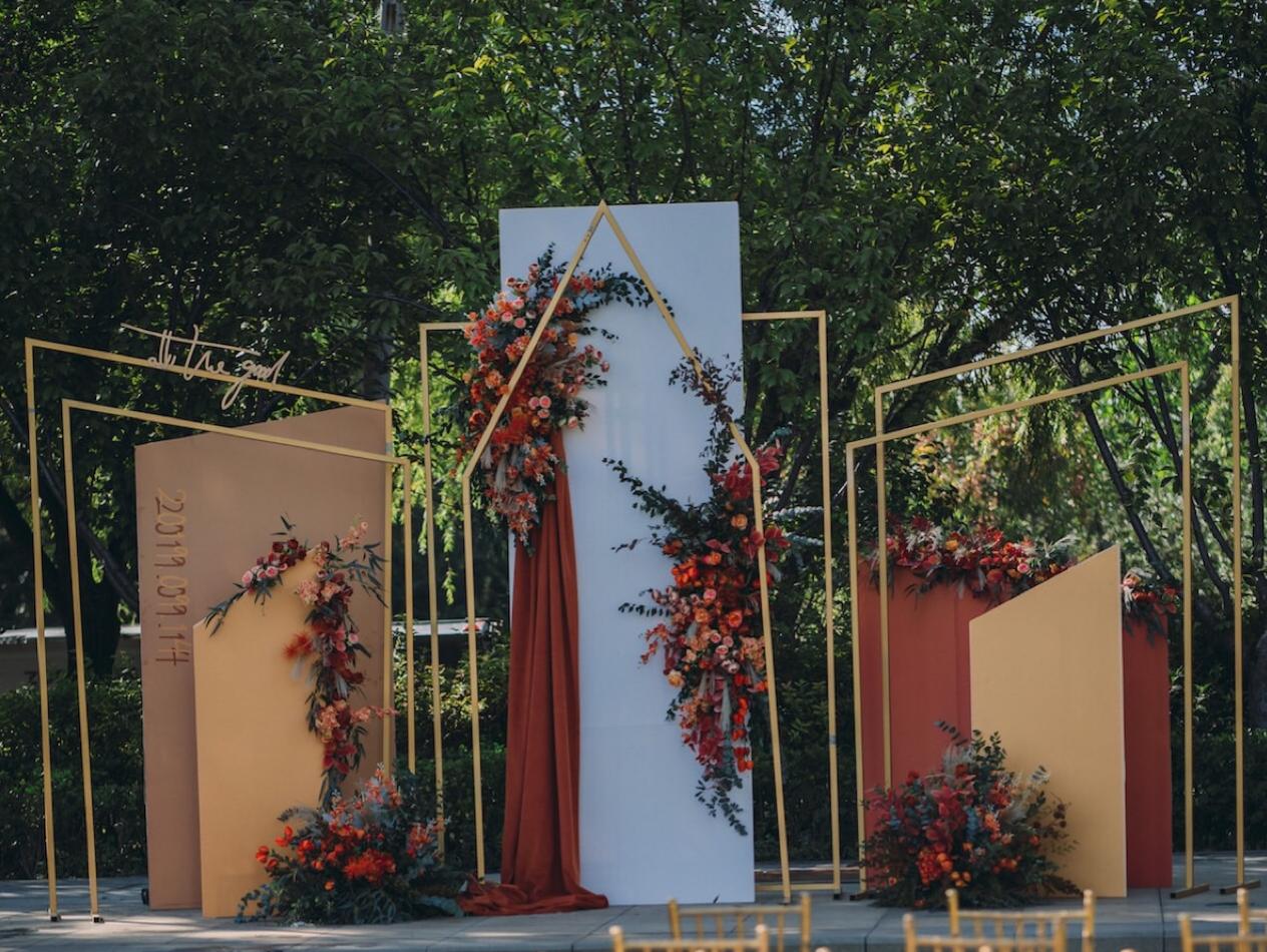 夕阳落日秋色婚礼，两人，三餐，四季温暖的色彩