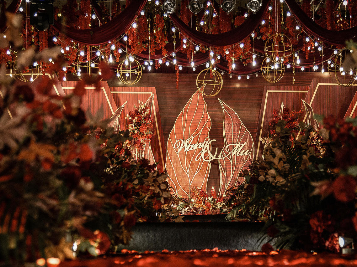 专家级策划师，魅力红黑搭配唯美大气婚礼！