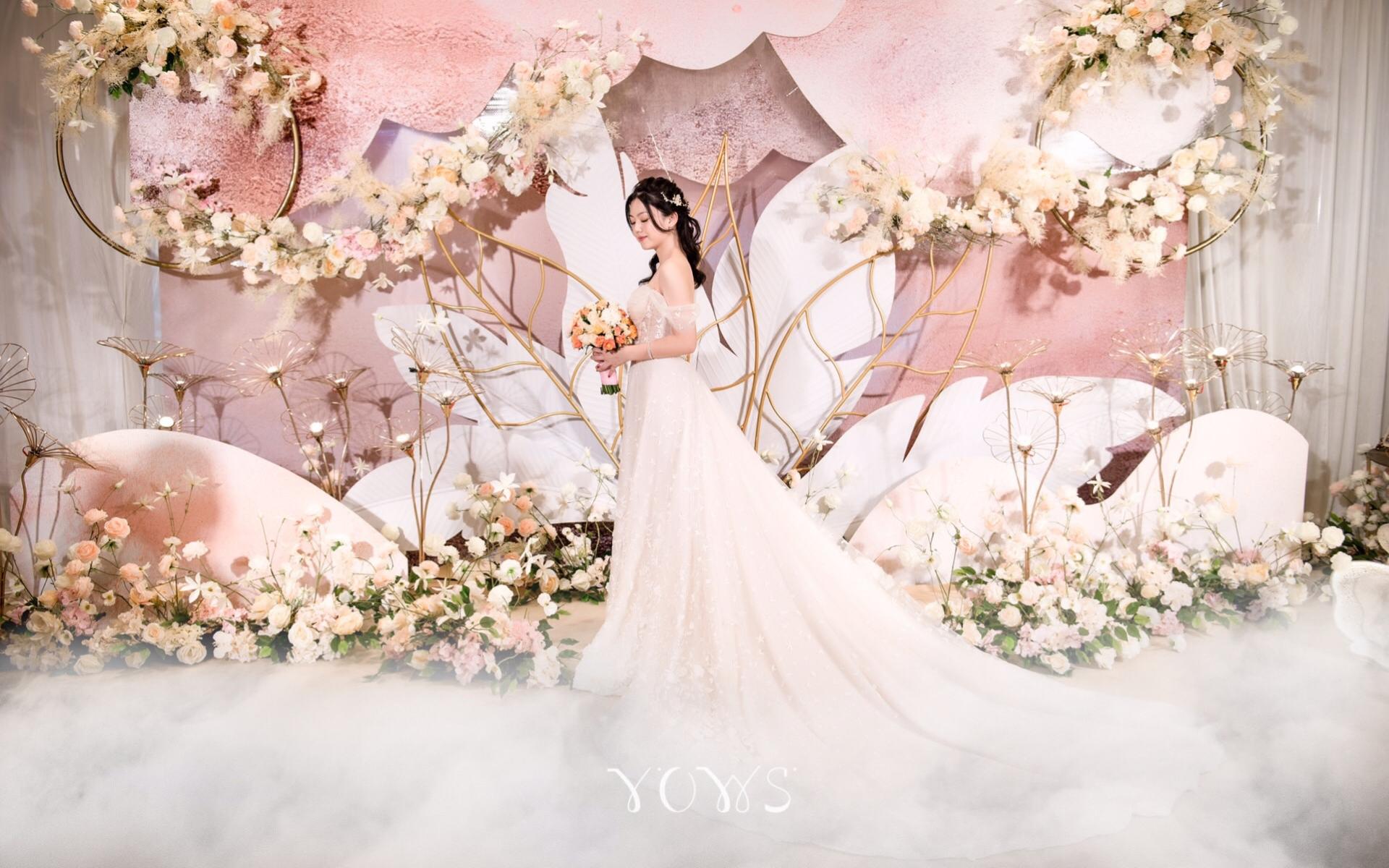 随手抓一束风 便是一整个春天啊