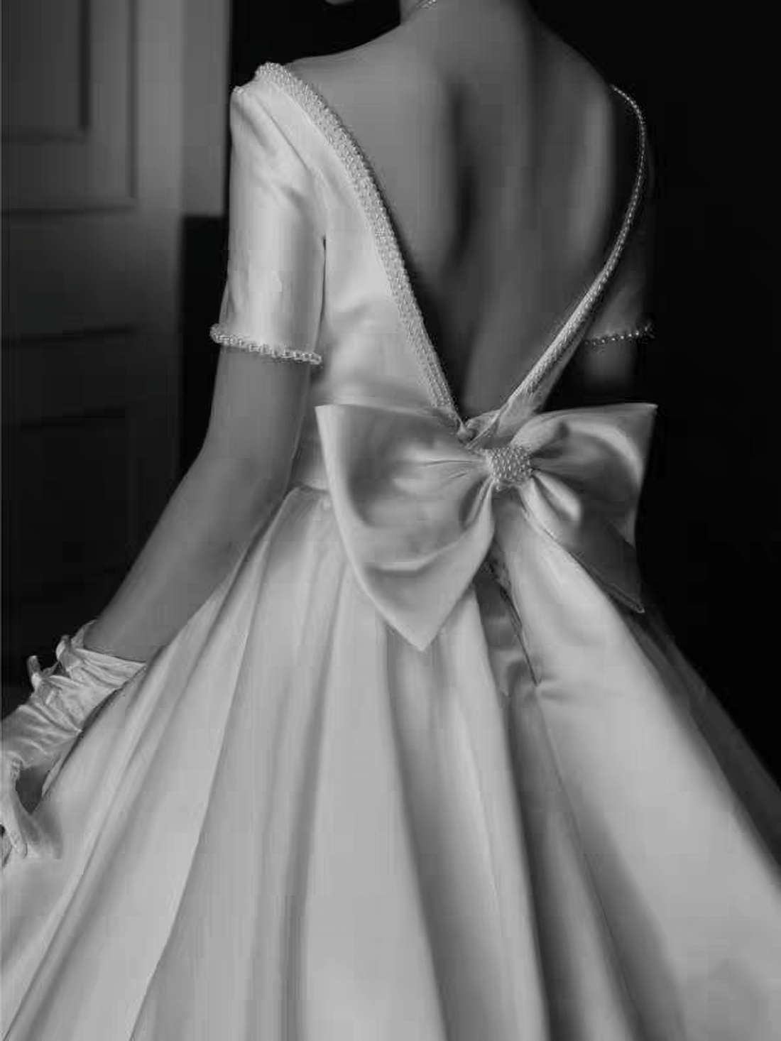 2020秋冬新款缎面主纱秀禾服敬酒服带跟妆三件套