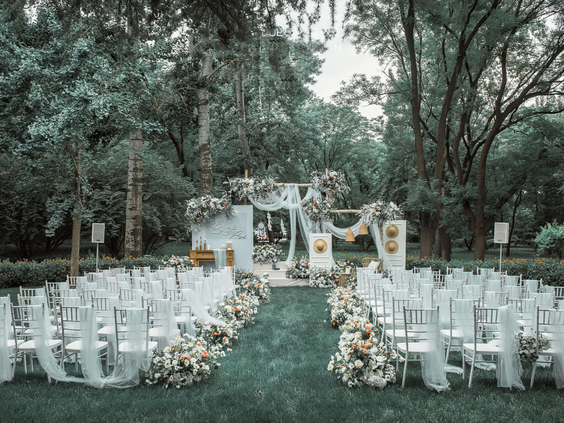 【屿木婚礼】精致户外+四大全包+婚车装饰