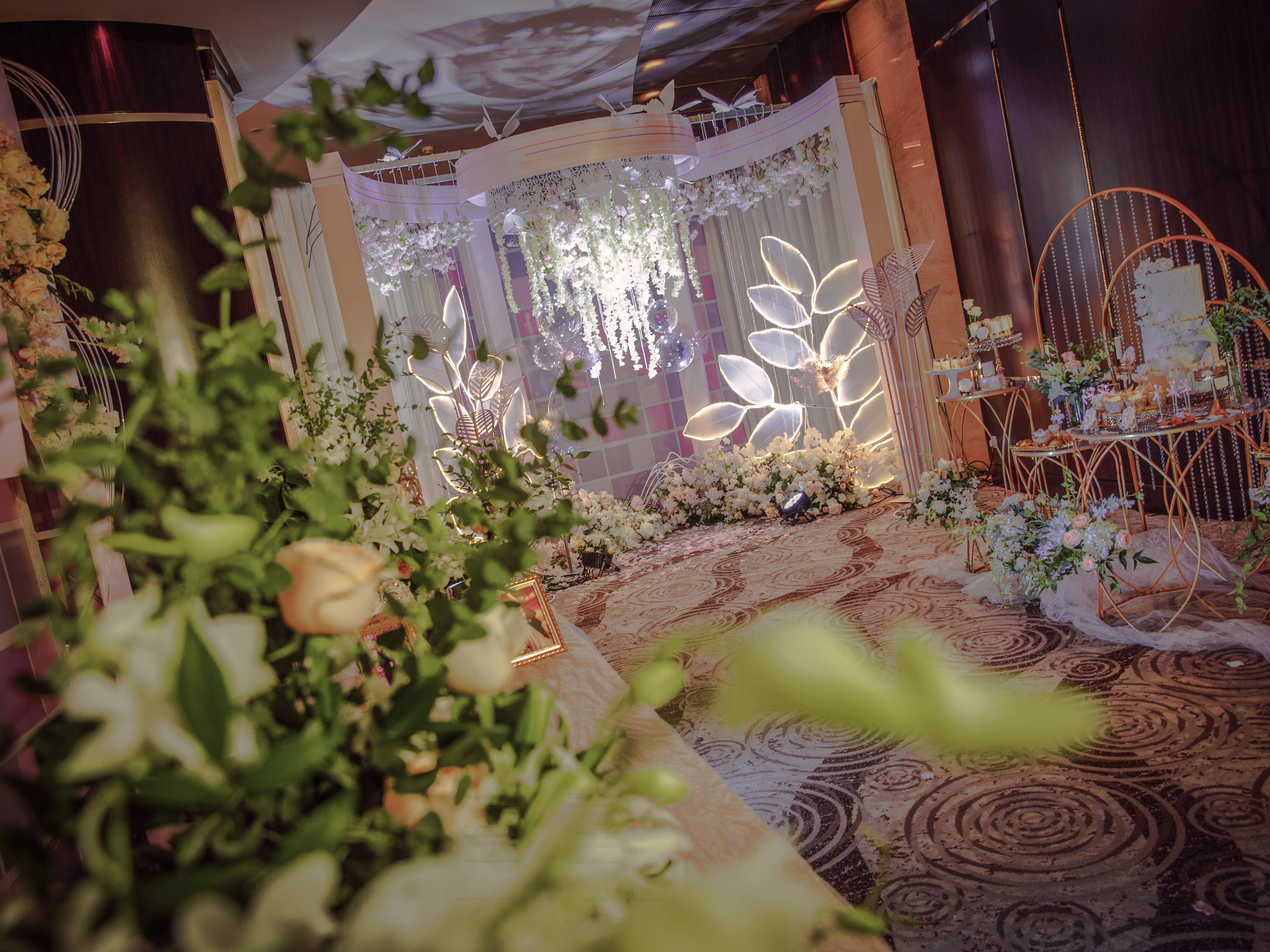 【霖笙婚礼】粉色系暗场婚礼/灯光创意满满