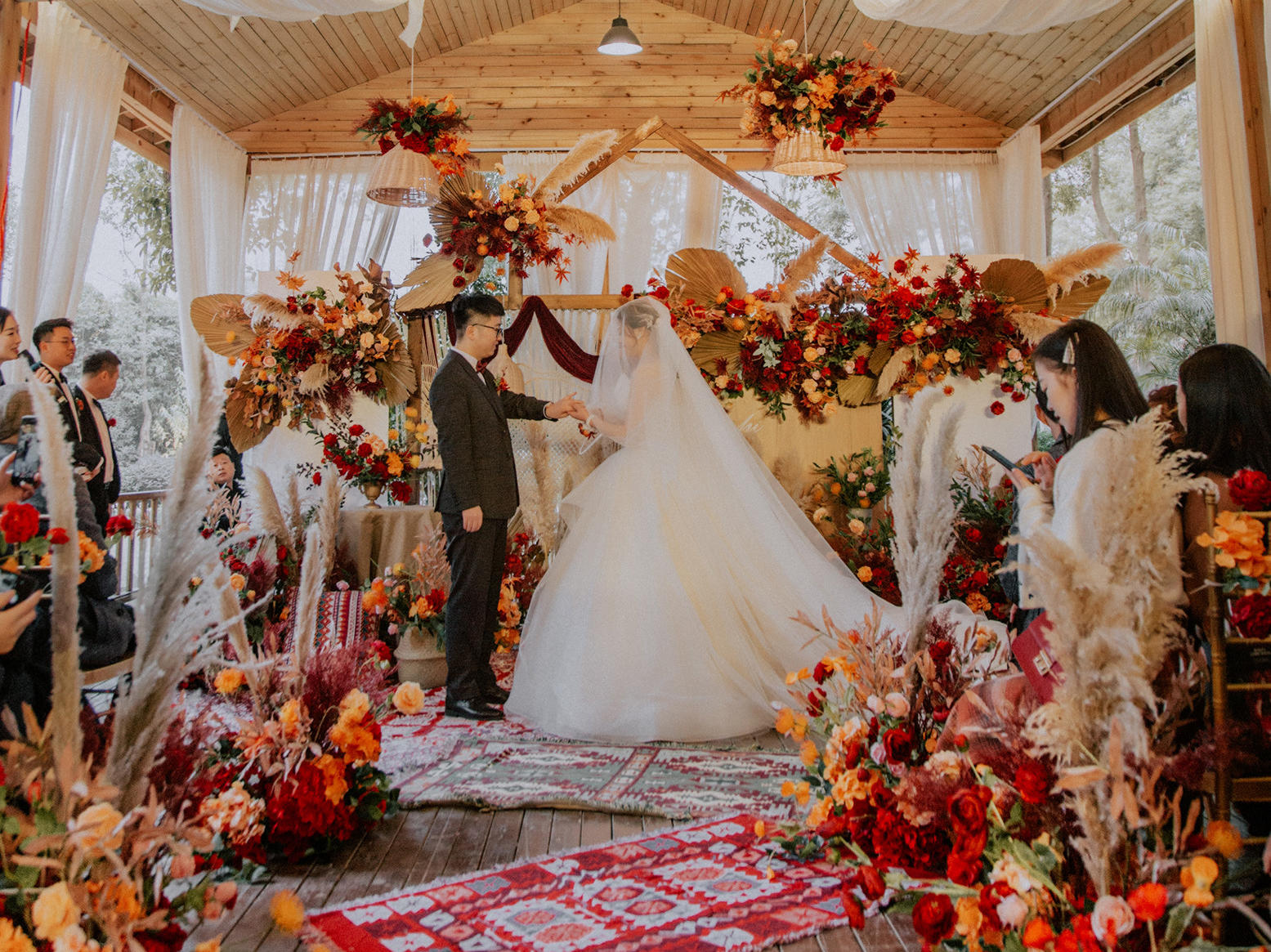 年终钜惠 橙红系主题婚礼 含四大金刚 含婚纱礼服