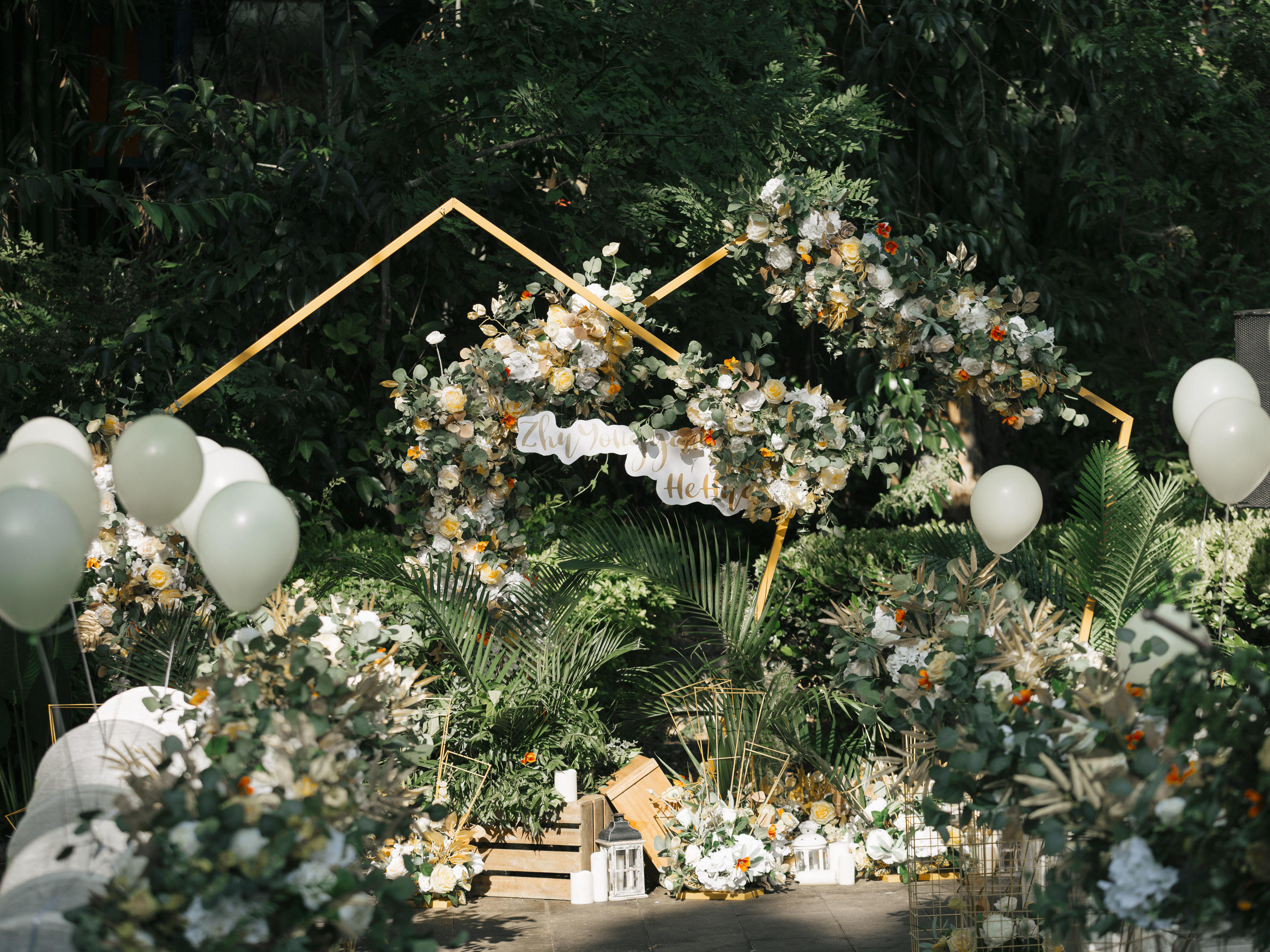 【爆款】中小型精致婚礼+四大婚礼人员