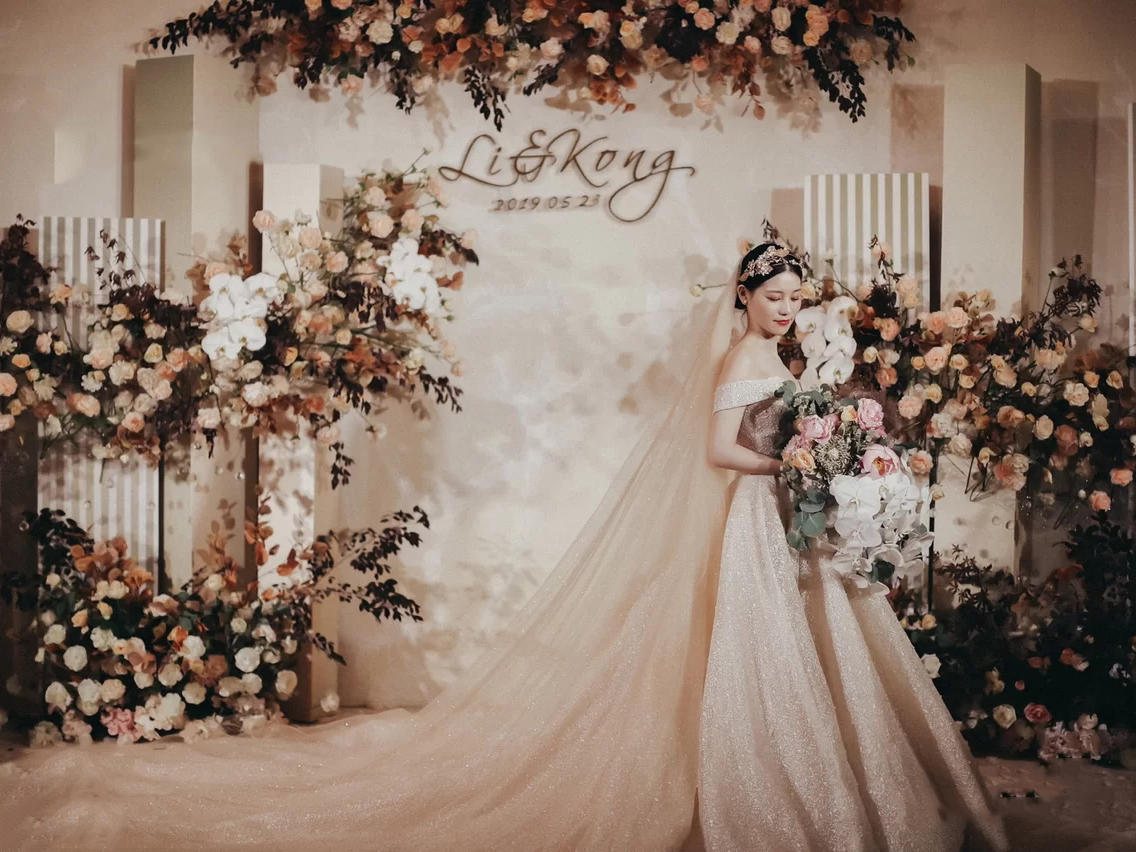 【好时】香槟金（四大+场布+灯光）