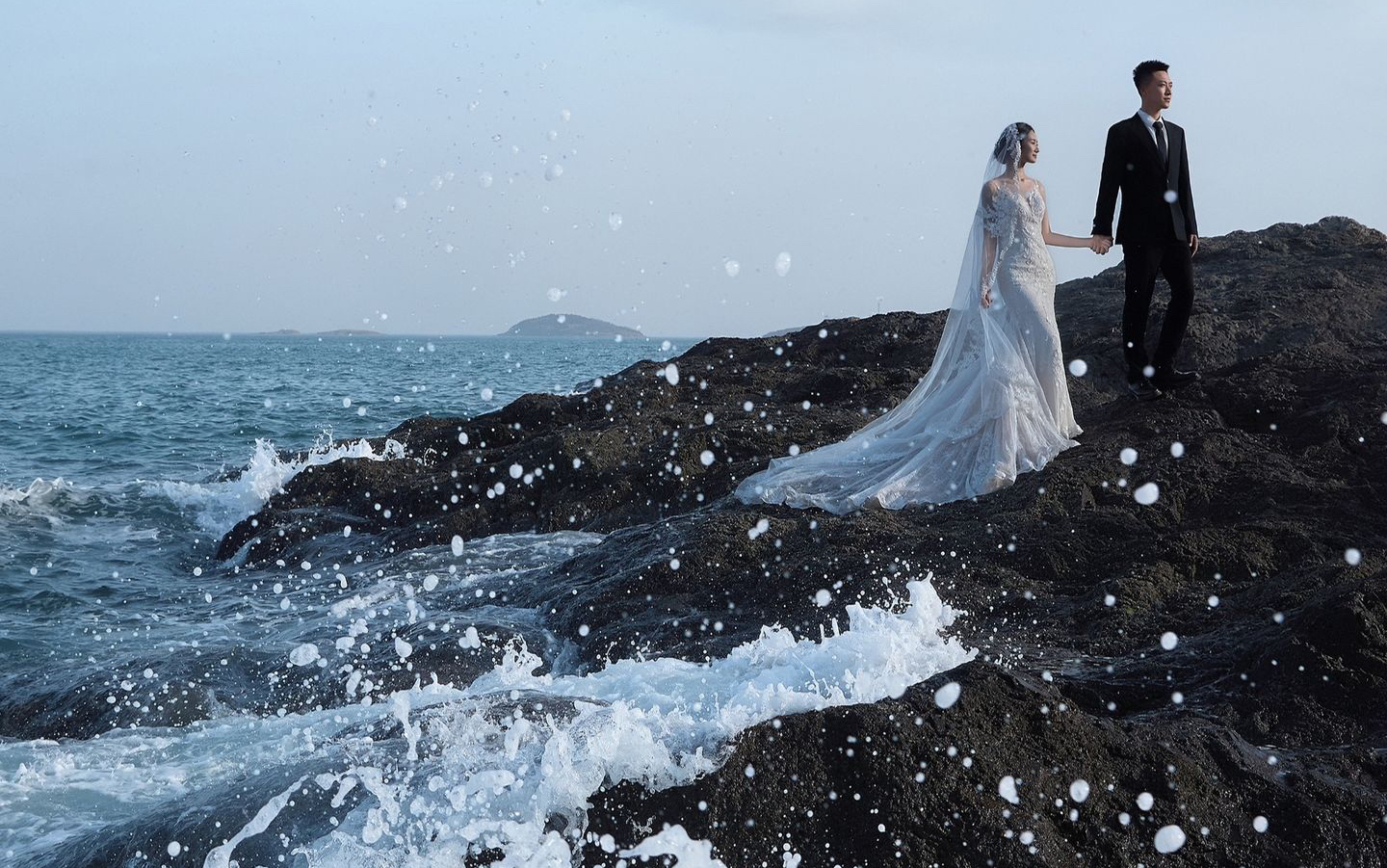 海风是自由的，爱情也是