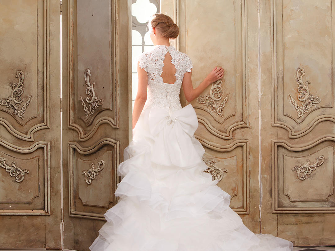 【特价套餐】全场任选3套（秀禾+婚纱+礼服）