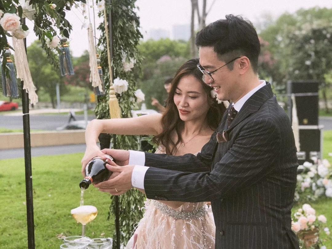 晚宴主持+督导2名+DJ（晚宴） 