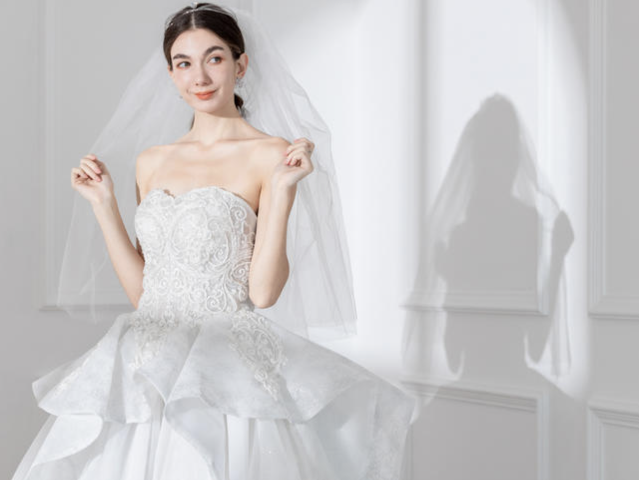 【简爱梦幻公主系列】定制婚纱+出阁服+敬酒+跟妆