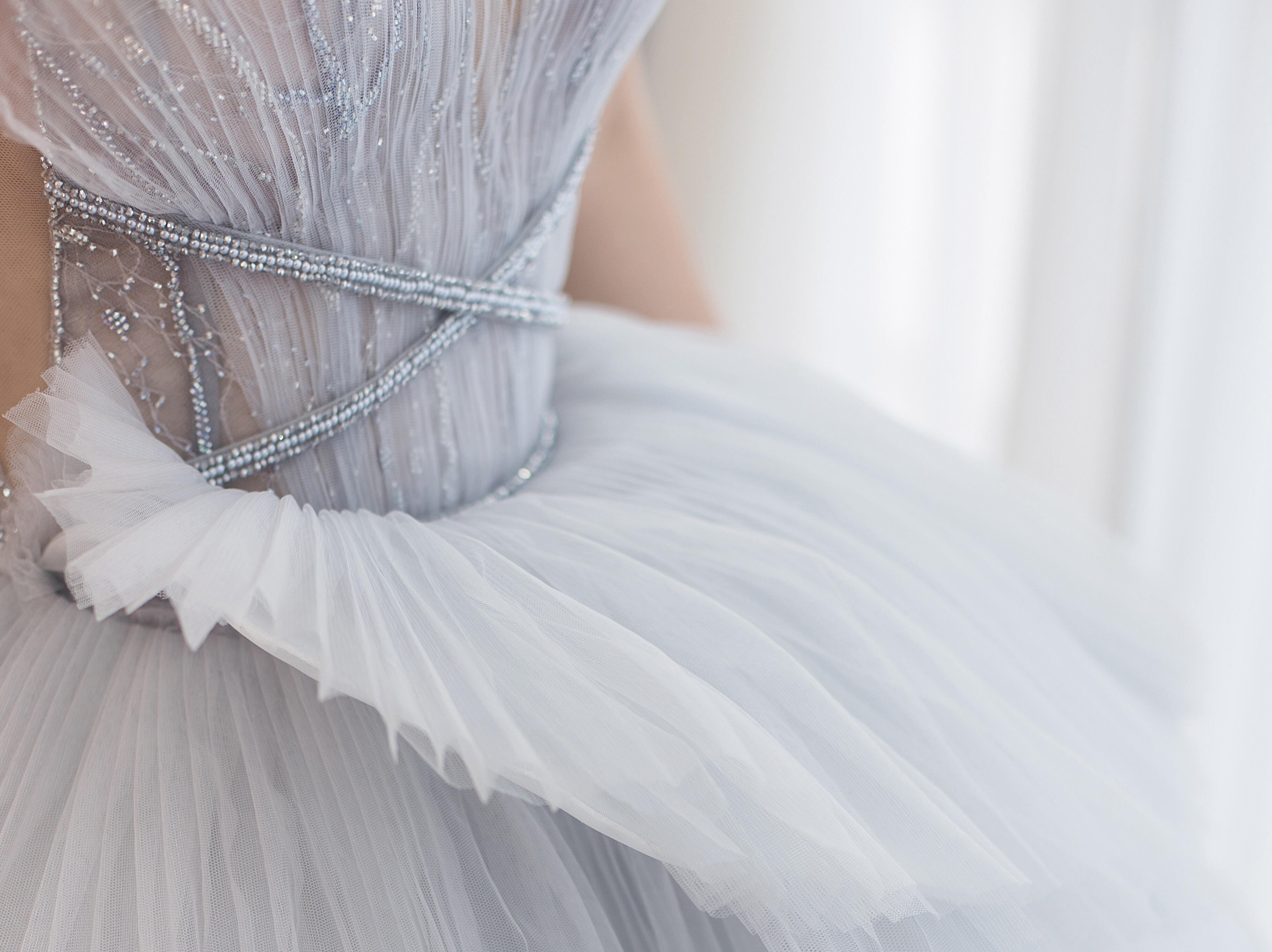 【达 令】婚纱七件套系＋高级老师跟妆