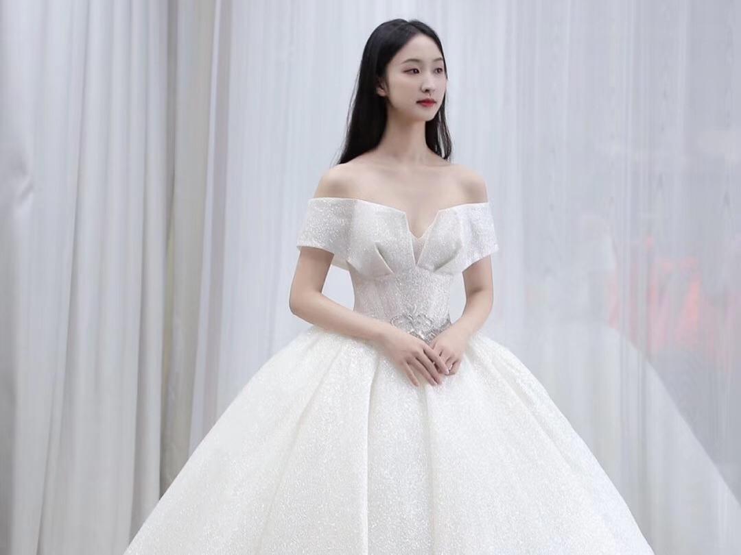 新娘化妆早妆 含婚服 婚纱 秀禾 礼服任选一