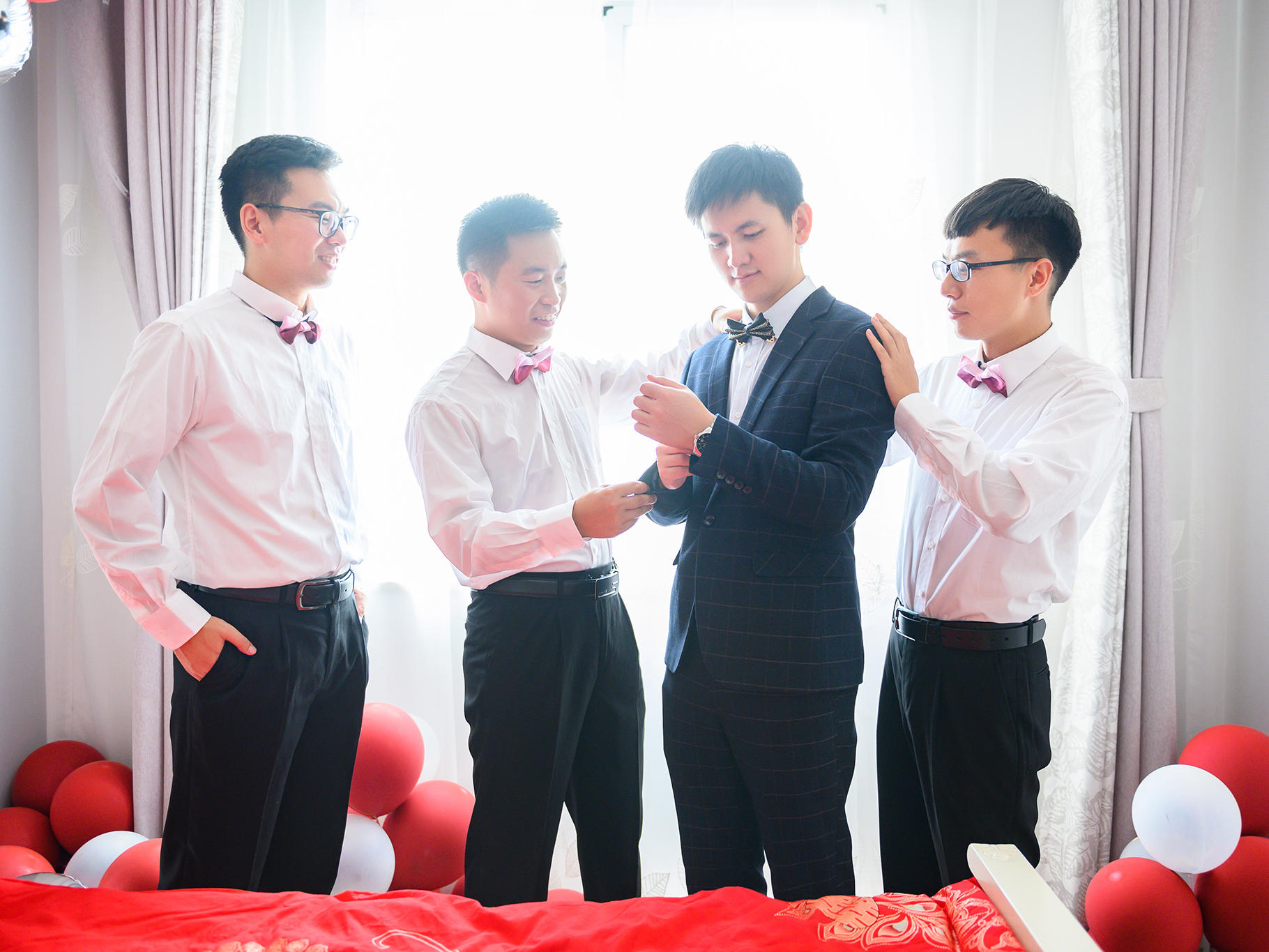【结婚拍照】资深摄影全程跟拍，精修40张