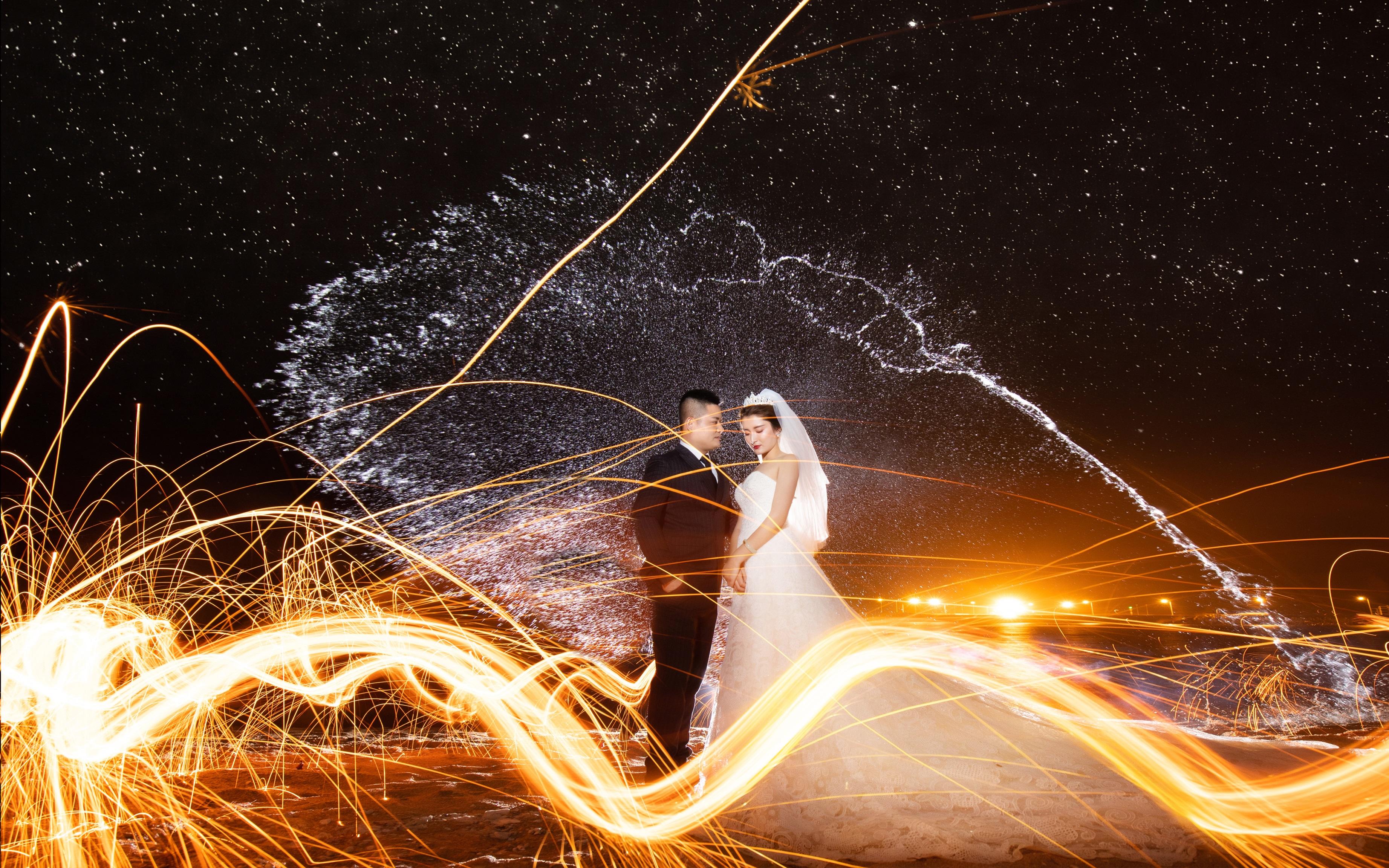 黑礁石定制兩天拍攝+服裝16套+拍攝滿意付款