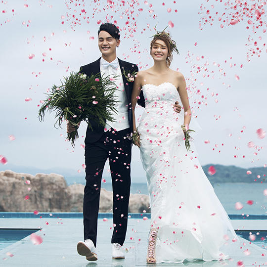 【婚紗照氣場(chǎng)女王套餐】私人定制雙外景+總監(jiān)團(tuán)隊(duì)