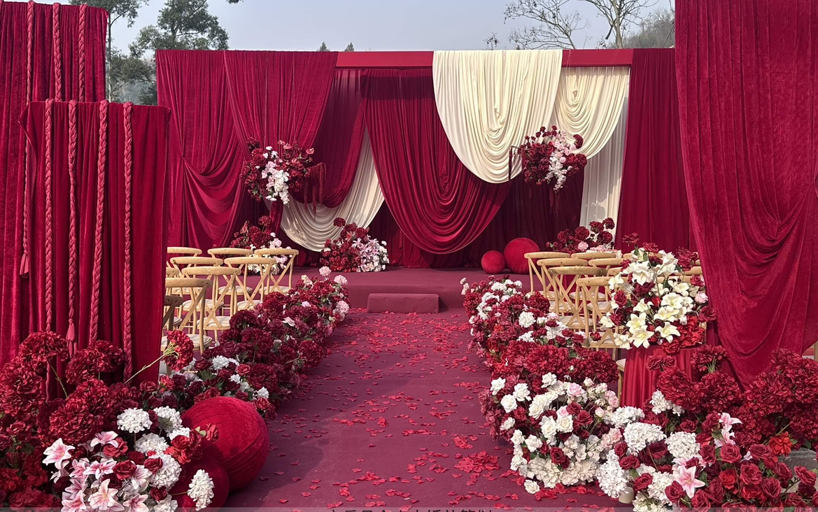 熾烈而詩意的紅色敘事