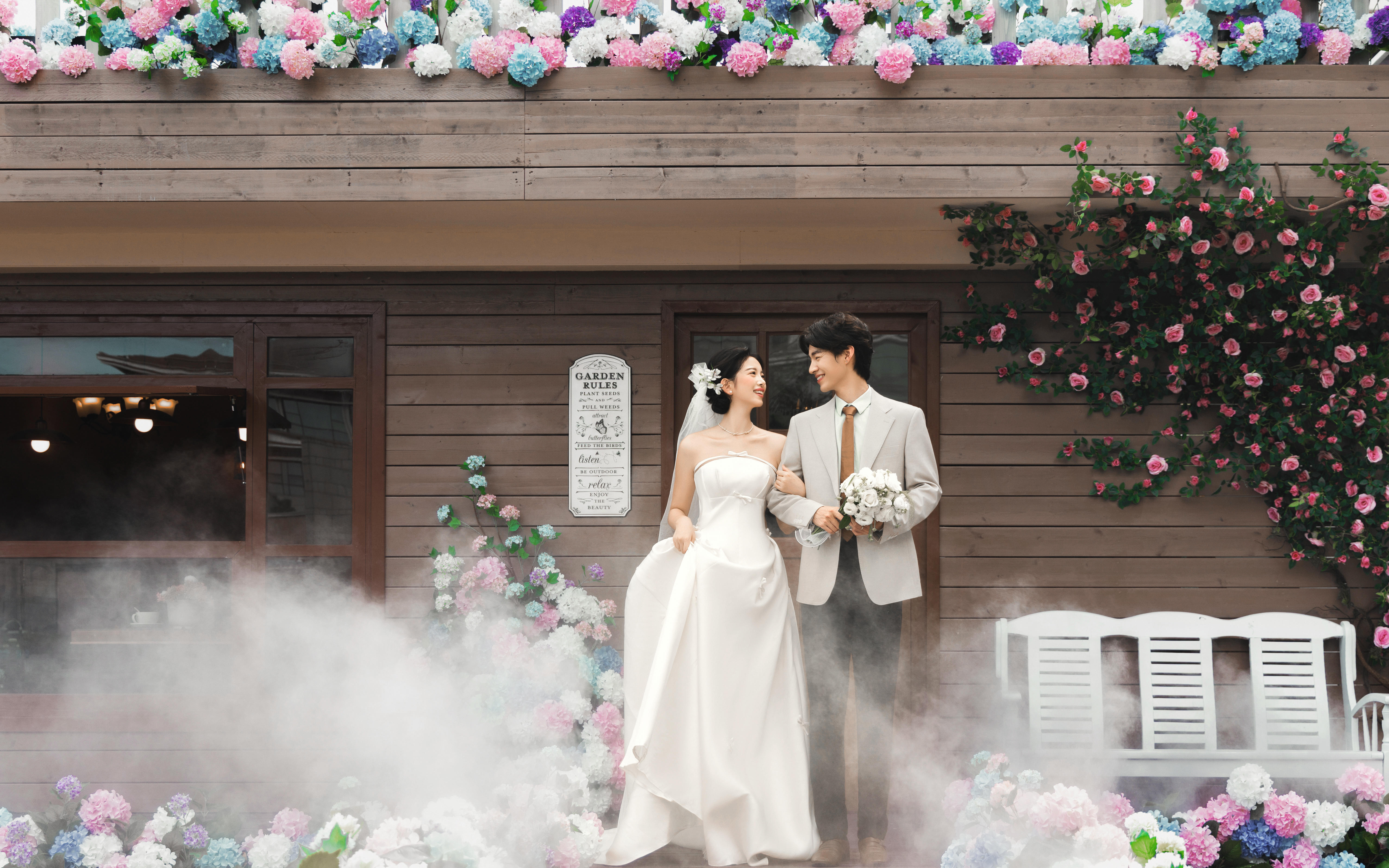花房轻语，白纱映爱——在花香里定格永恒温柔