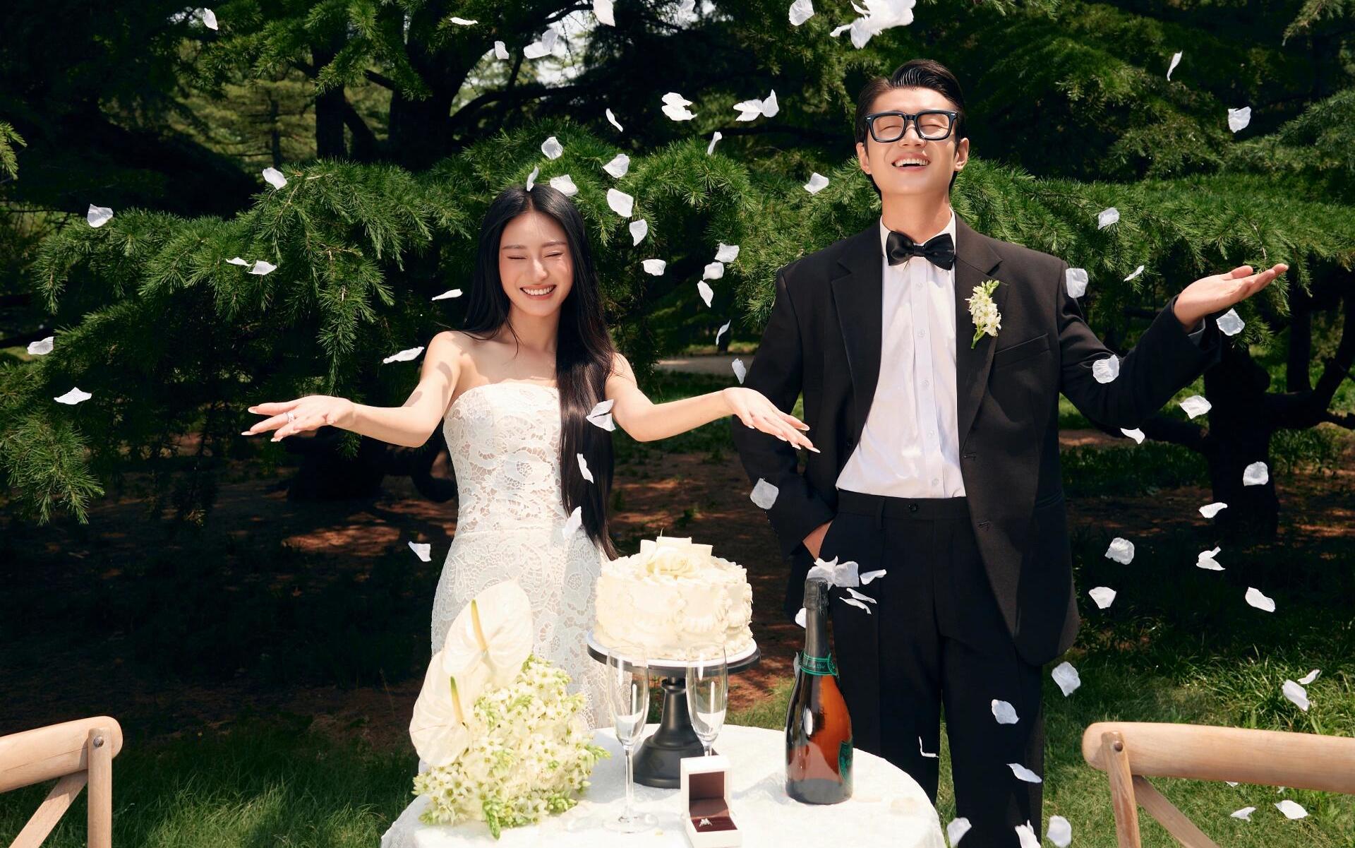 【紀(jì)實(shí)草坪】愛與自由??婚紗照就要情緒感和生命力