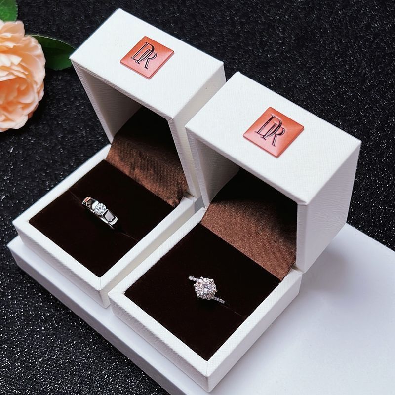 【道具戒指】大牌仿真鉆戒對(duì)戒結(jié)婚求婚戒指婚禮儀式道具戒訂婚