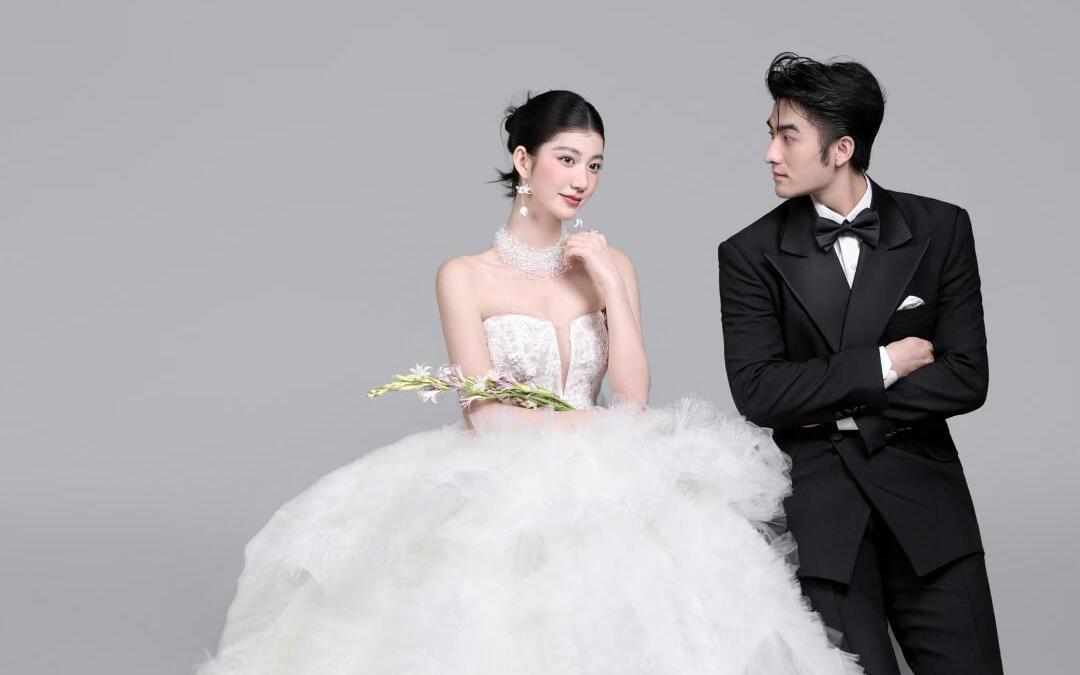一眼心动的韩式极简婚纱照 高级又耐看