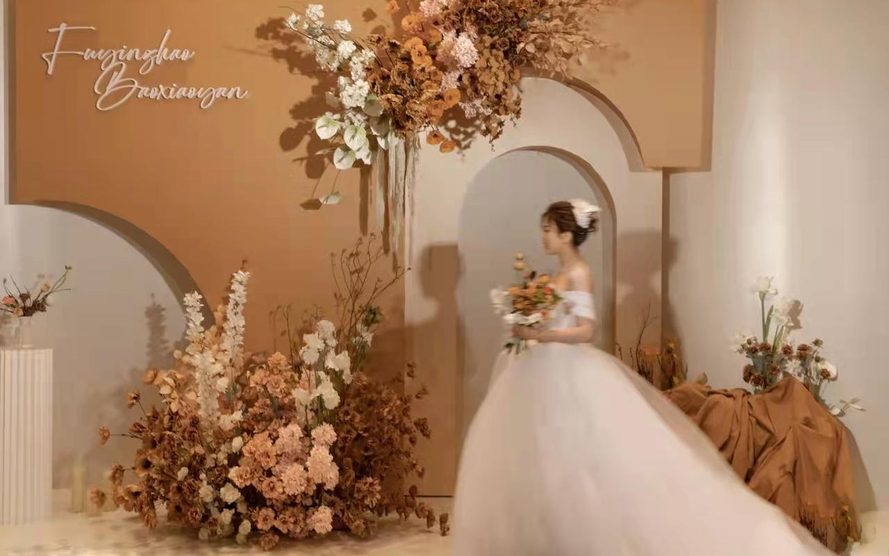 香檳橙色小清新優(yōu)雅而明快