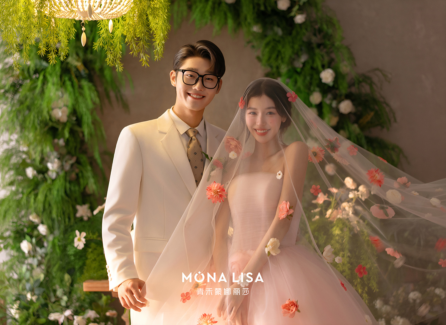 戳中审美💟粉色花房婚纱照🌷氛围感绝了