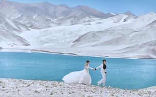新疆白沙湖 清澈的湖水象征爱情的纯粹