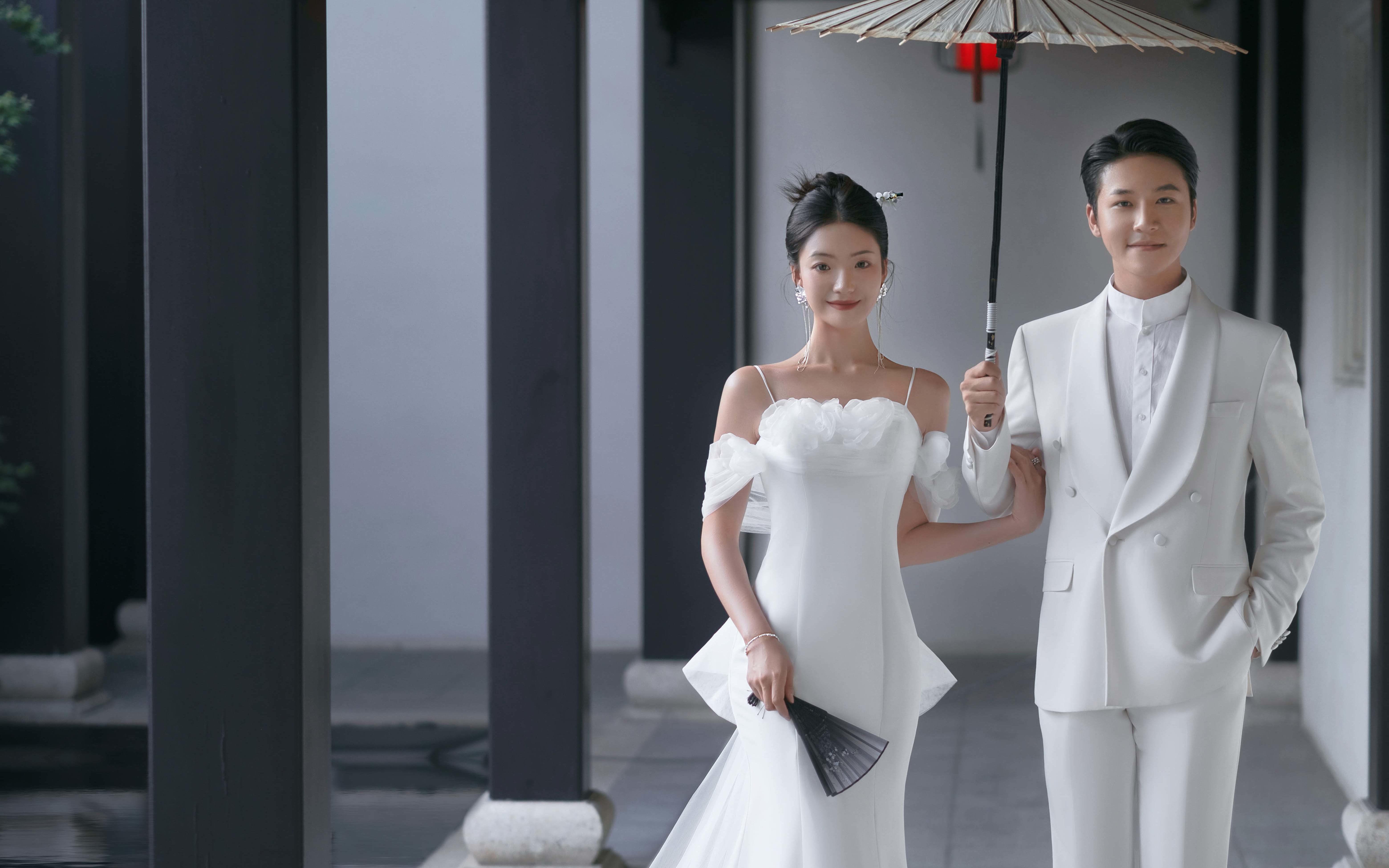 全家都在夸 温婉大方的新中式婚纱照美翻了