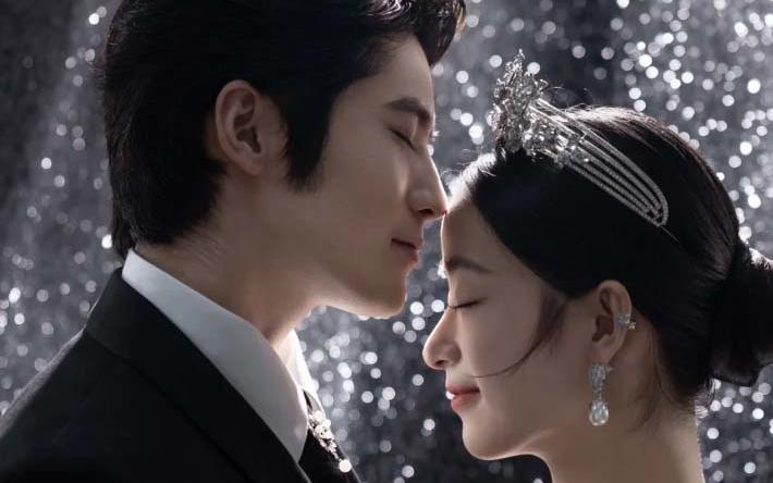 星光從頭頂灑落 宛如漫漫星河