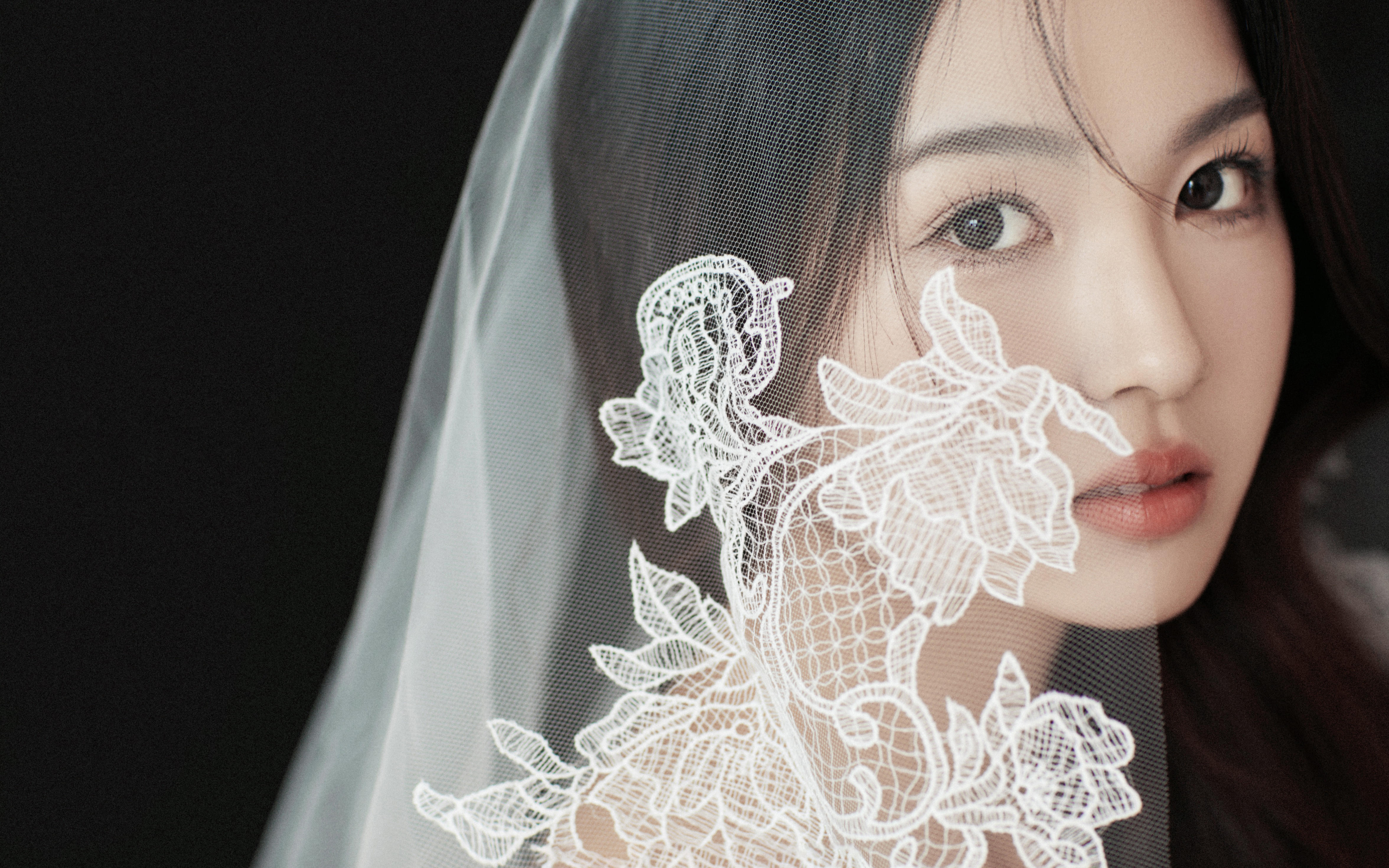 【施華洛攝影】氣質(zhì)女生都去選極簡(jiǎn)主紗婚紗照?