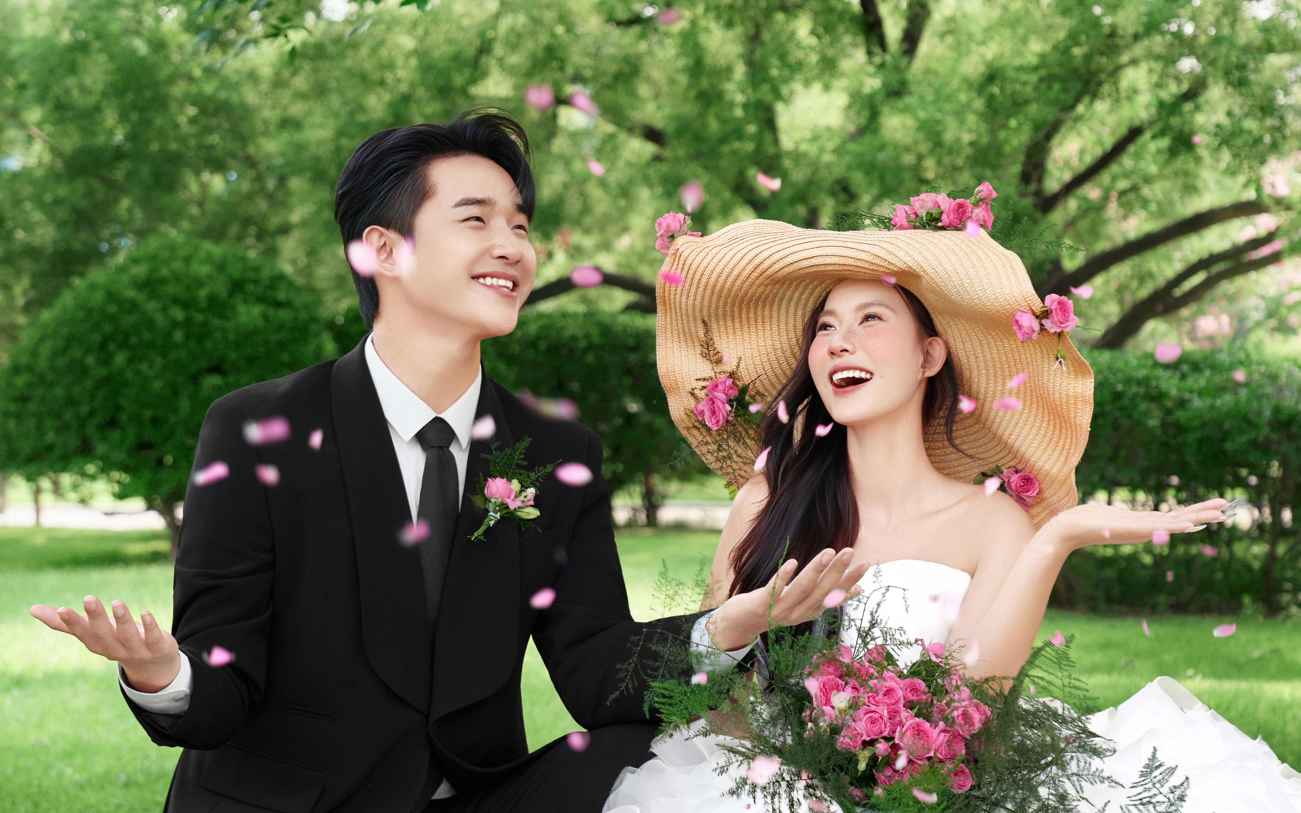 太治愈啦??春夏就應(yīng)該拍森系婚紗照呀??