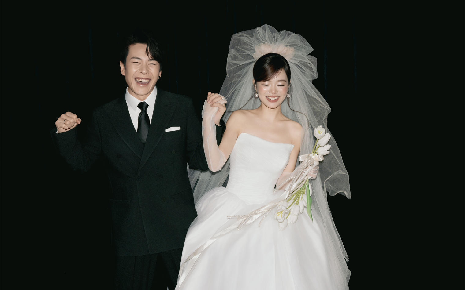 简约互动感婚纱照