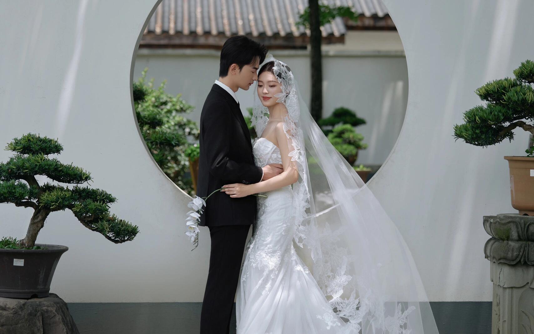 美到心颤~婚纱照天花板还得是新中式
