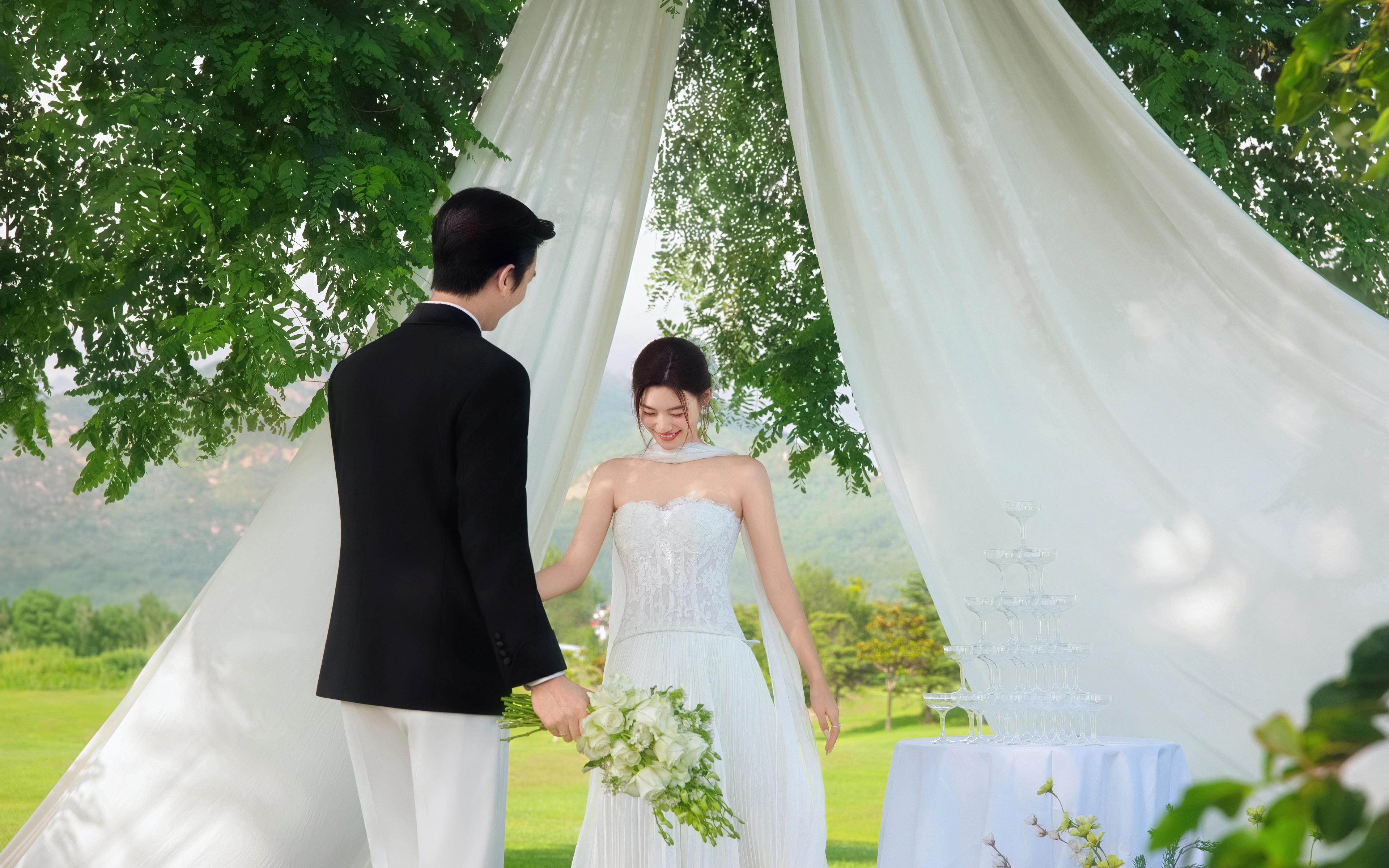 林間詩語??夏日森系草坪婚紗照狠狠愛上了