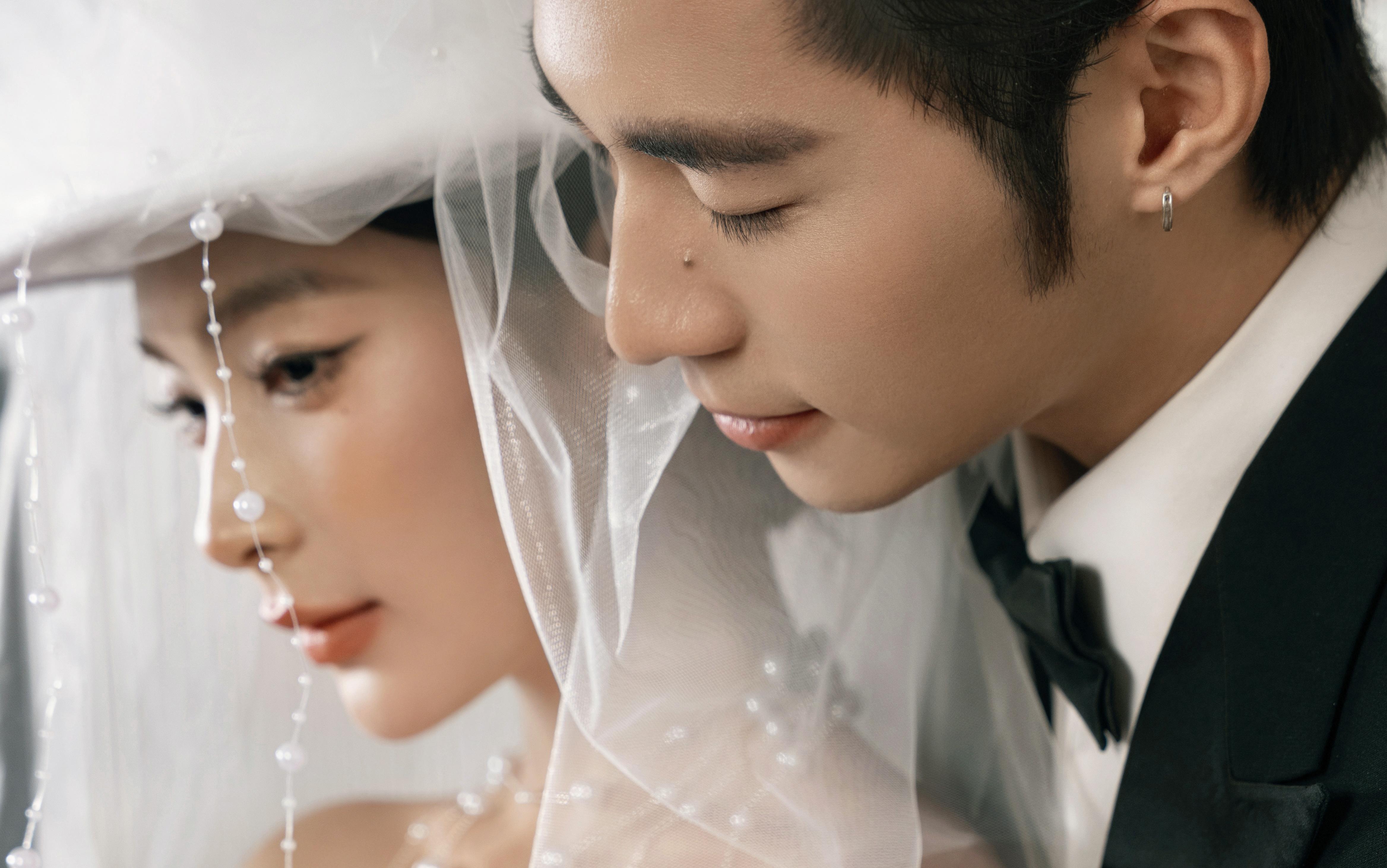 【D視覺攝影】在復古門扉前，簽收我的終身浪漫