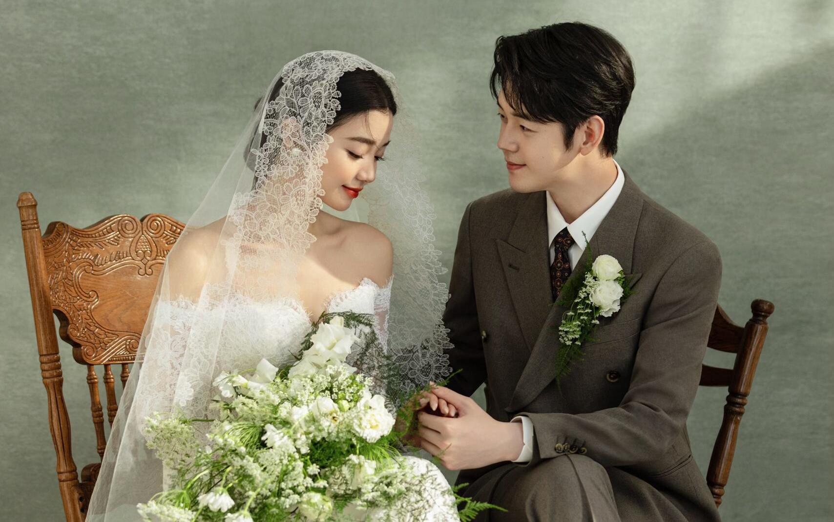 当光影遇上油画婚纱照💫每一帧都浪漫又高级