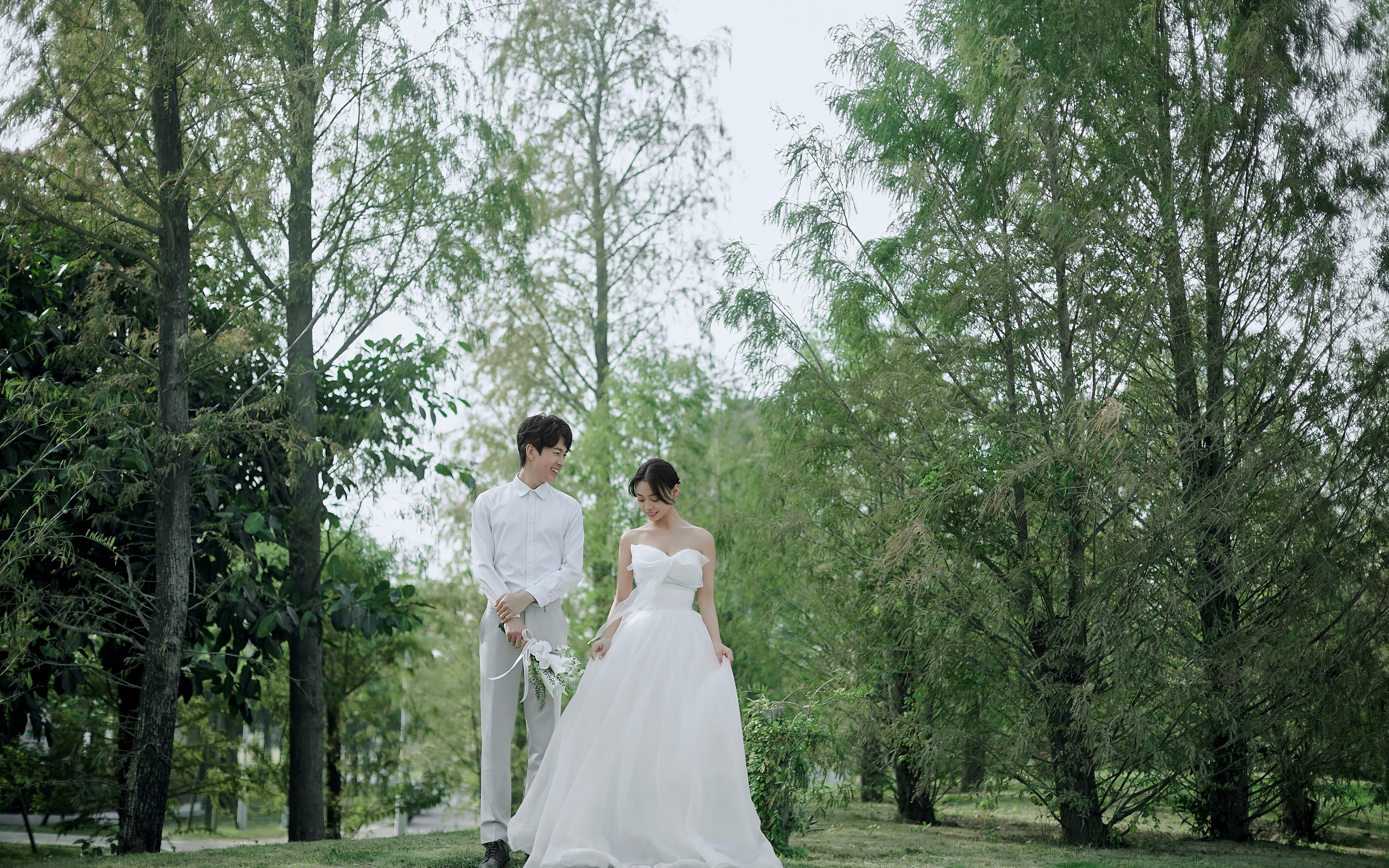 小仙女都在拍的浪漫森系婚纱照