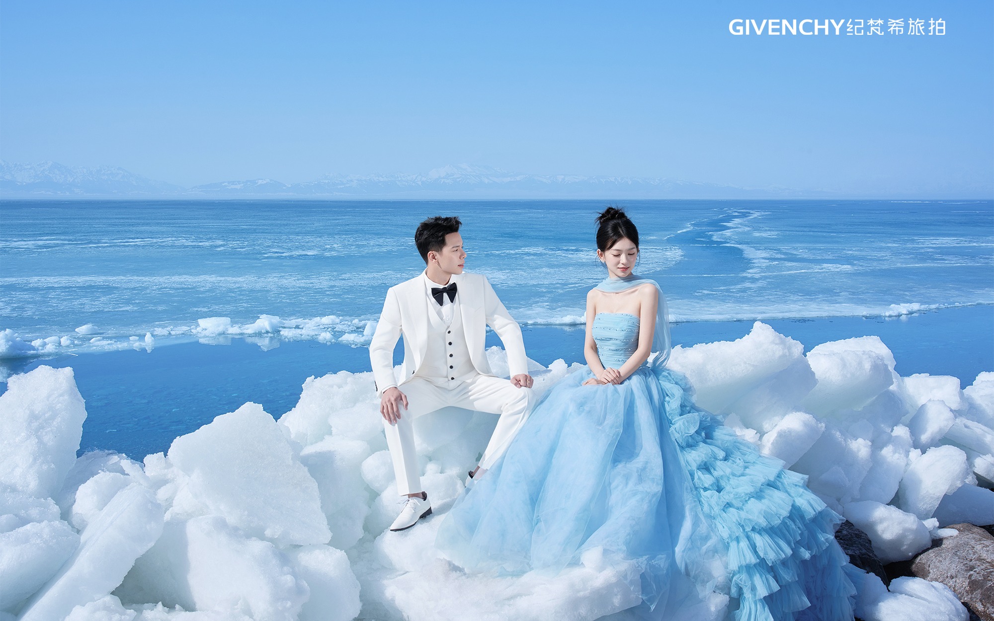 新疆婚纱照客片 | 赛里木湖碎冰蓝