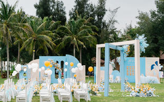 婚礼定制 | 草坪上的一抹“治愈蓝”