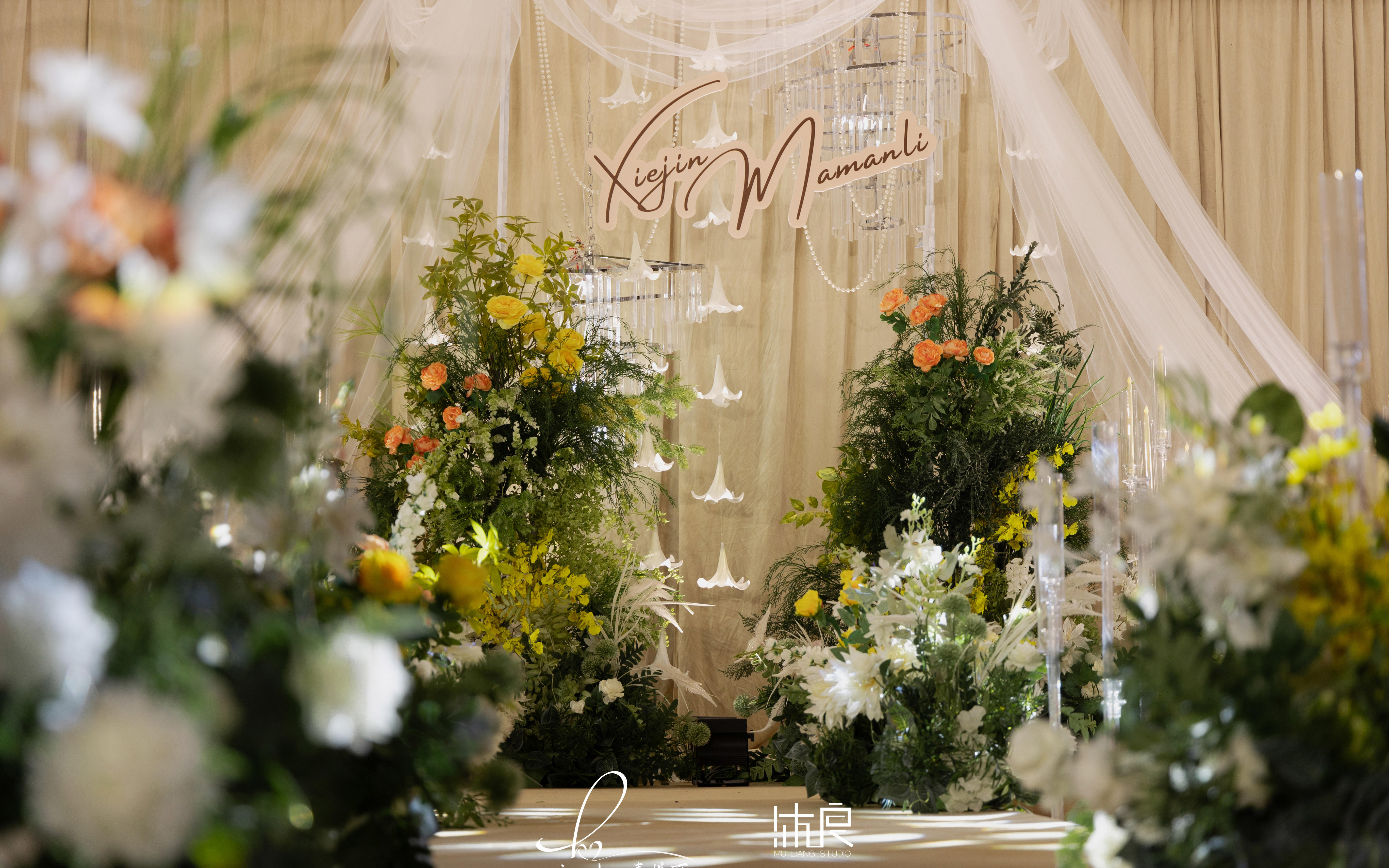 浅绿色的奶油气息