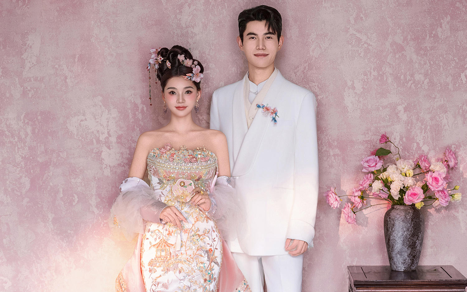 新中式婚纱照，改良粉色秀禾服太心动了