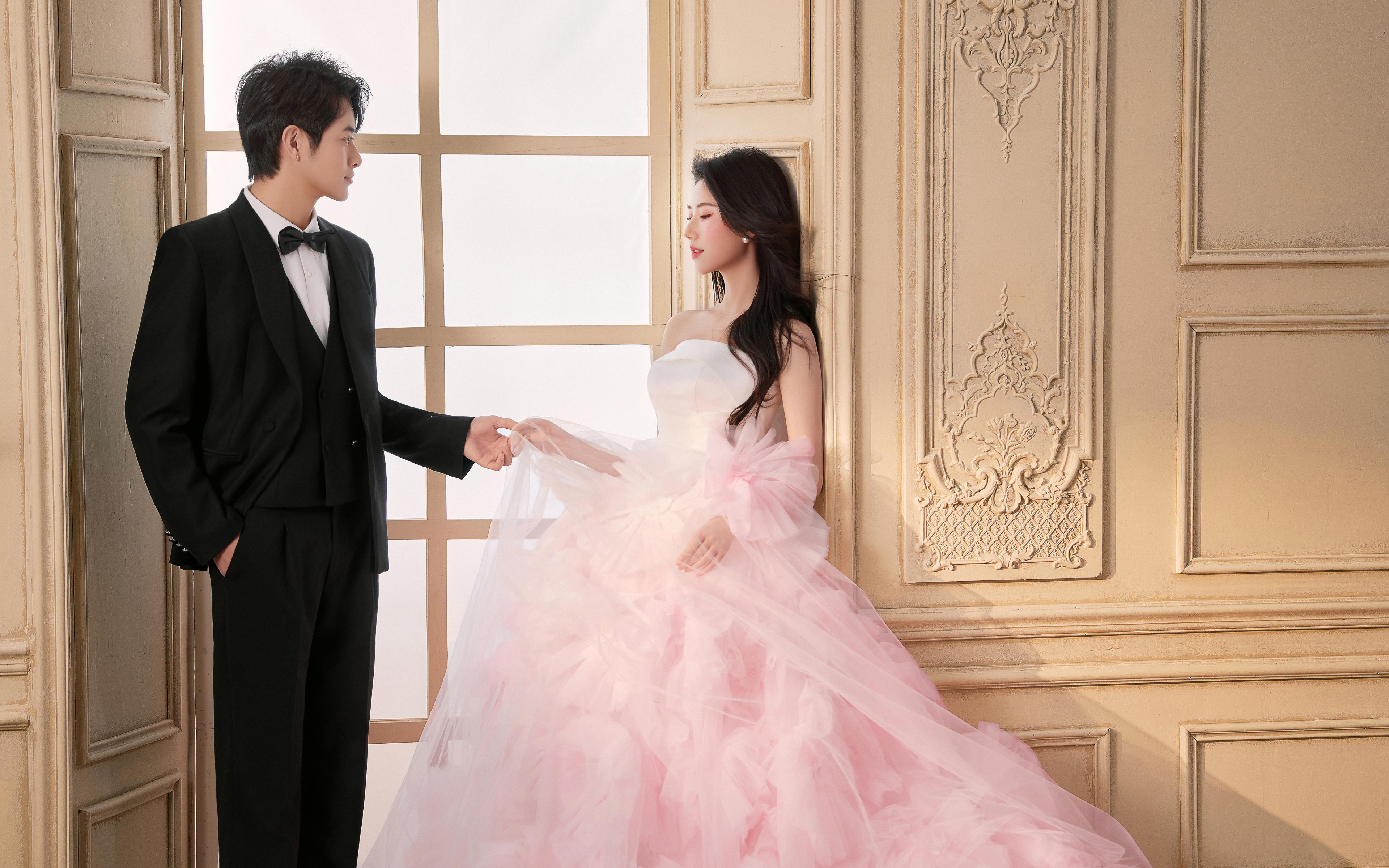 內(nèi)景 l 淡粉輕紗 + 鎏金光影~婚紗照天花板