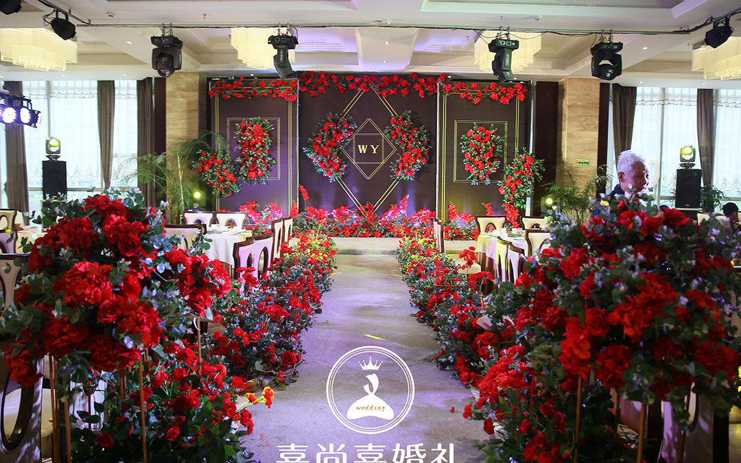 西式婚礼红色系现场 小预算