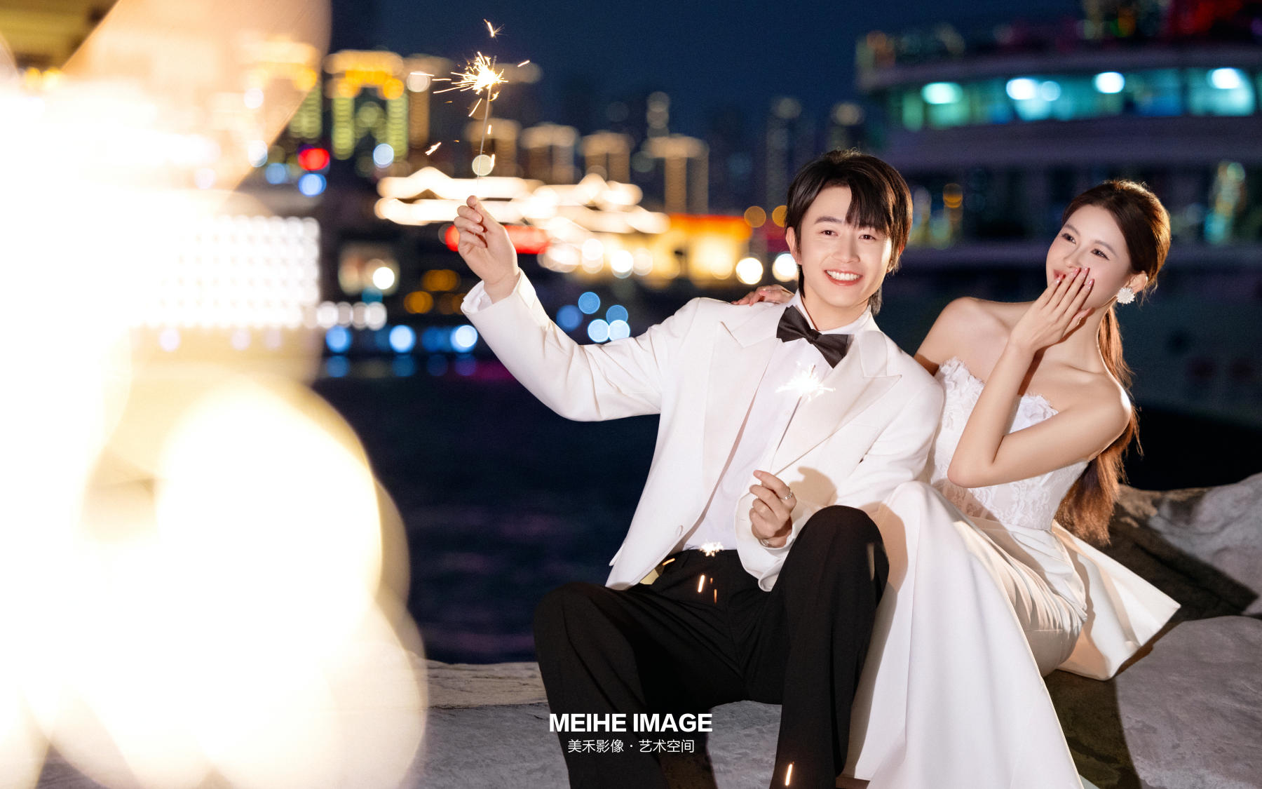  把浪漫夜景寫(xiě)進(jìn)山城晚風(fēng)里