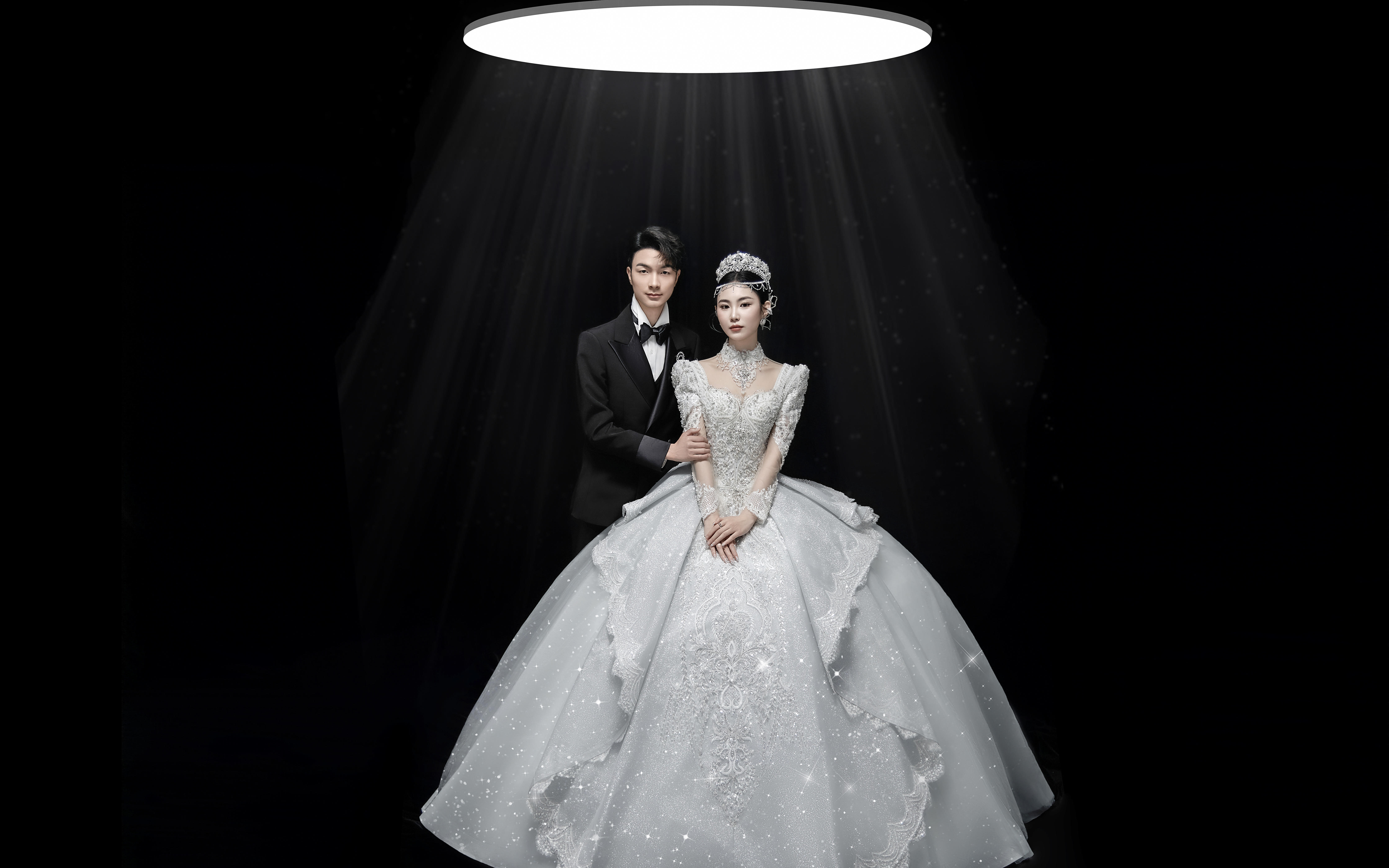 客片分享—无法拒绝‼️高级仪式感爆棚的光影婚纱照