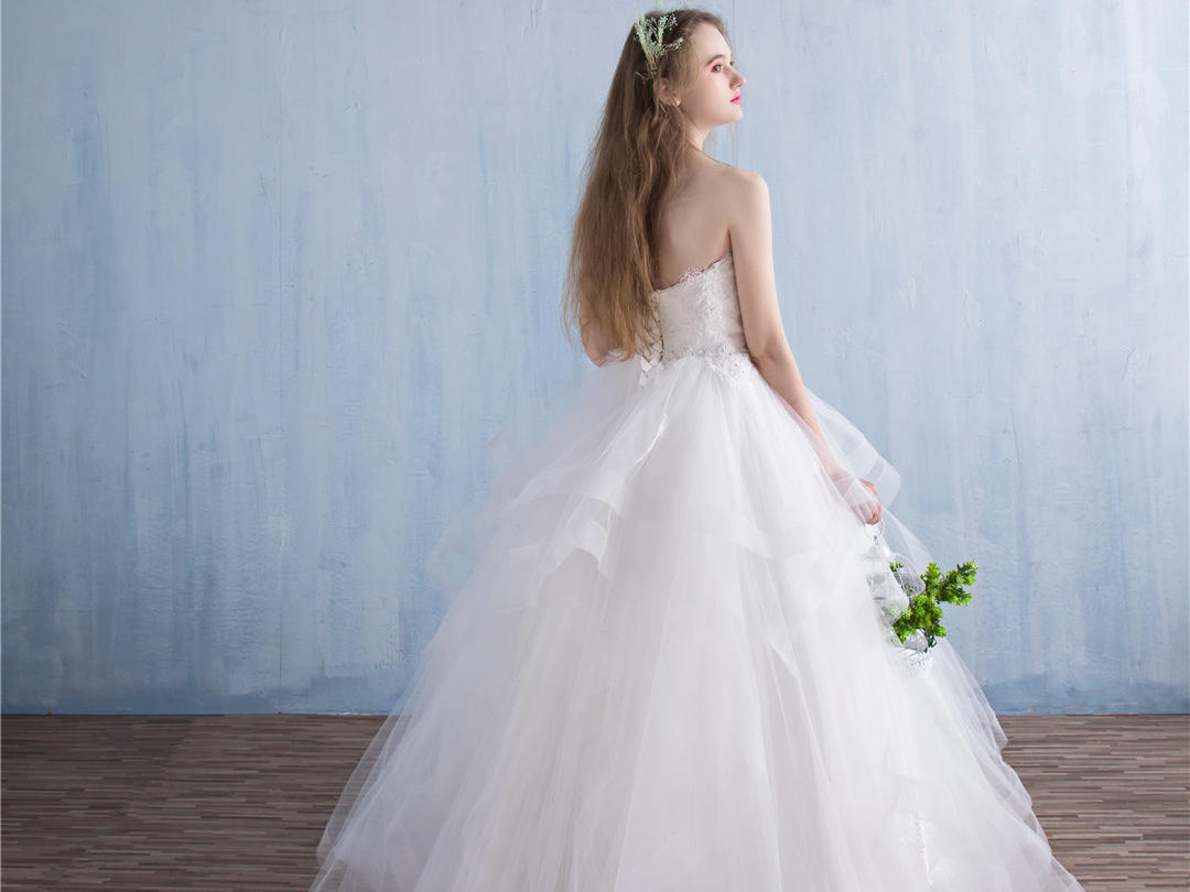 【立减1200】高定5件：主纱+敬酒+秀禾+2伴