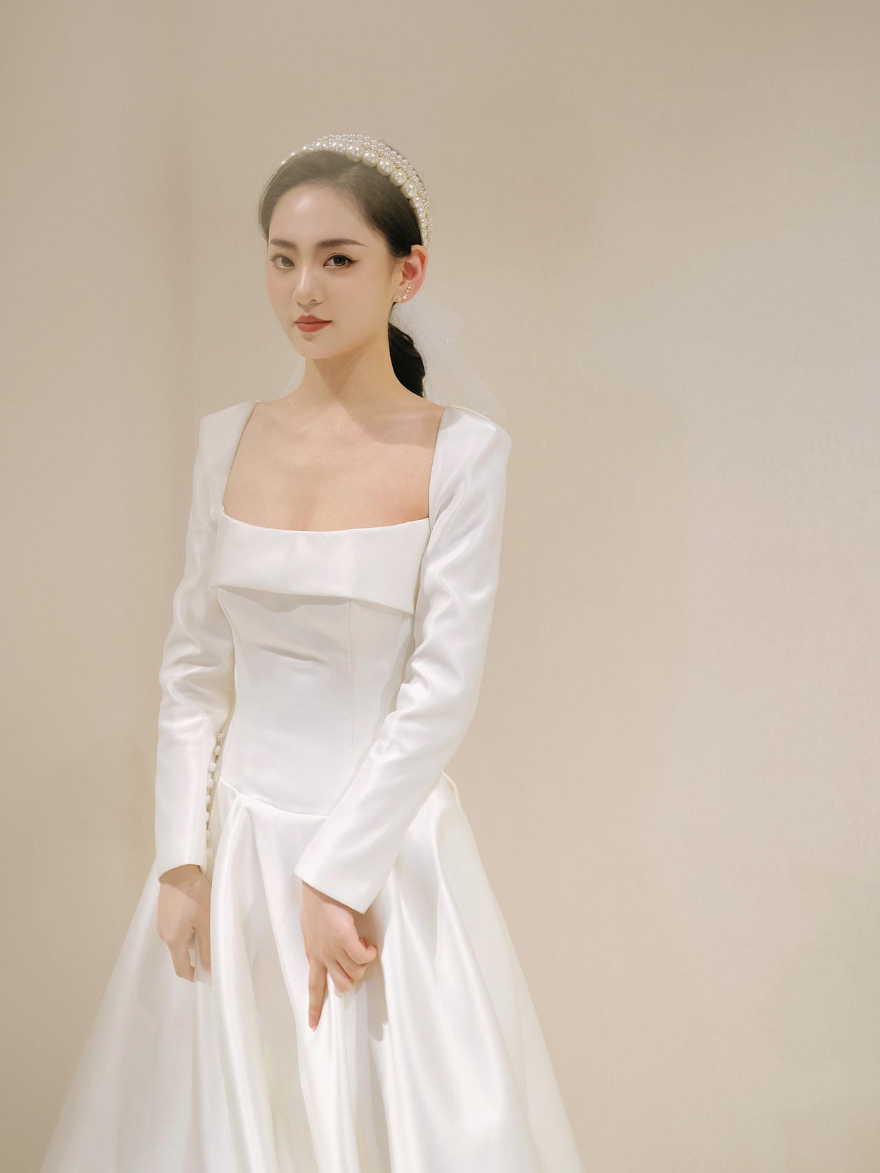 户外必选长袖缎面气质出门纱 测试